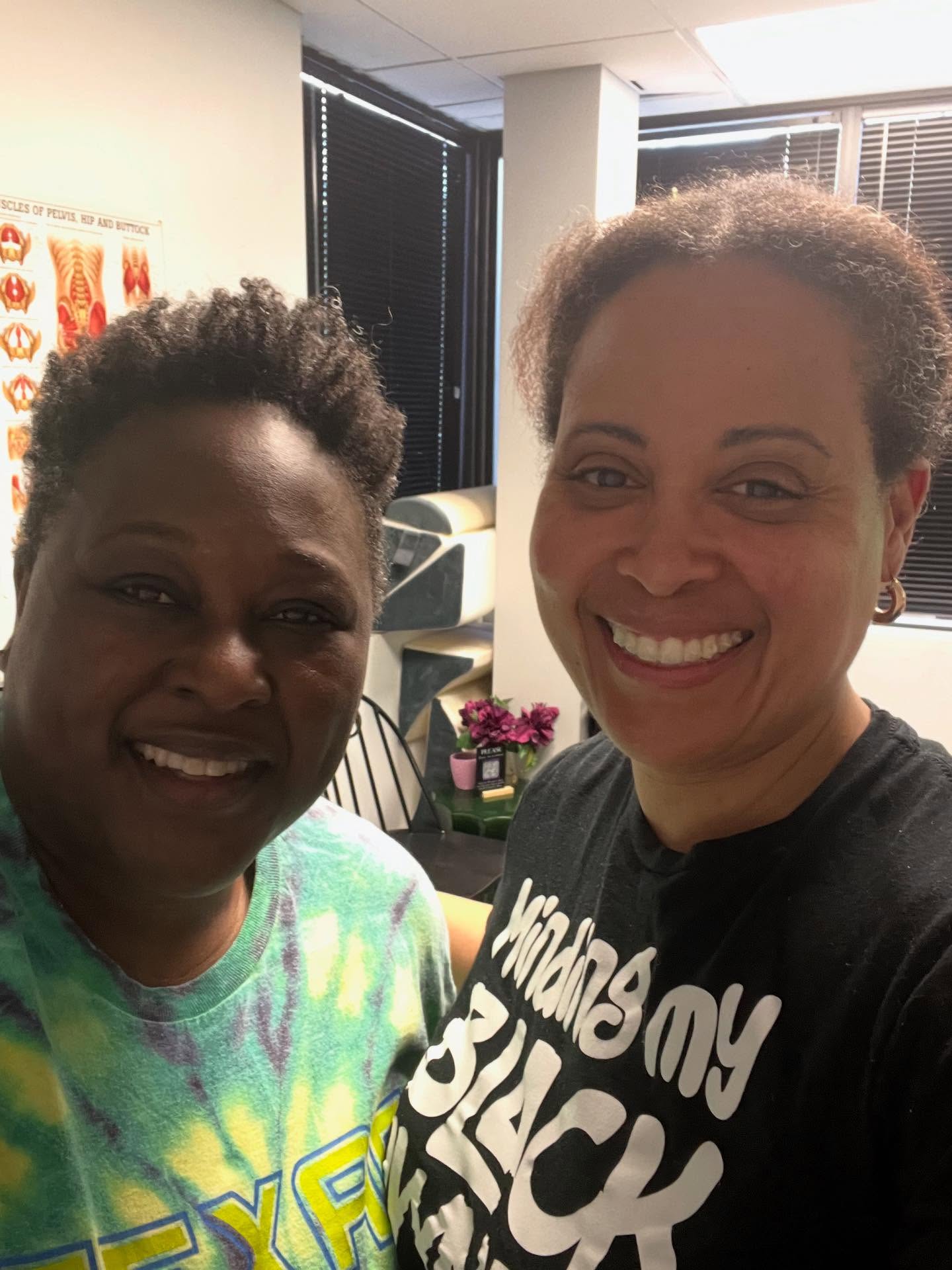 šš½ GO BIG OR GO HOME
::
When your new client catches flights to catch these hands šš½!
One of my clients today flew all the way from the state of Texas to get a hug and healing hands at The Kneading Well. We are fam though fed through the Dr. G Next Level Ecosystem.
Tracy heard so much about my massages from folk she had to come and experience 90 minutes for herself. She missed my pop-up in the DFW last year so she made the trip to Bmore.
Thank you, Tracy, for making the trek to The Kneading Well. It was an honor to be of service to you.
Safe travels back home and I hope to knead you soon š¤
::
#yourfavoritenursemassagetherapist
#thekneadingwell
#willtravelformassage
#massageisforeveryone
#igotyourback