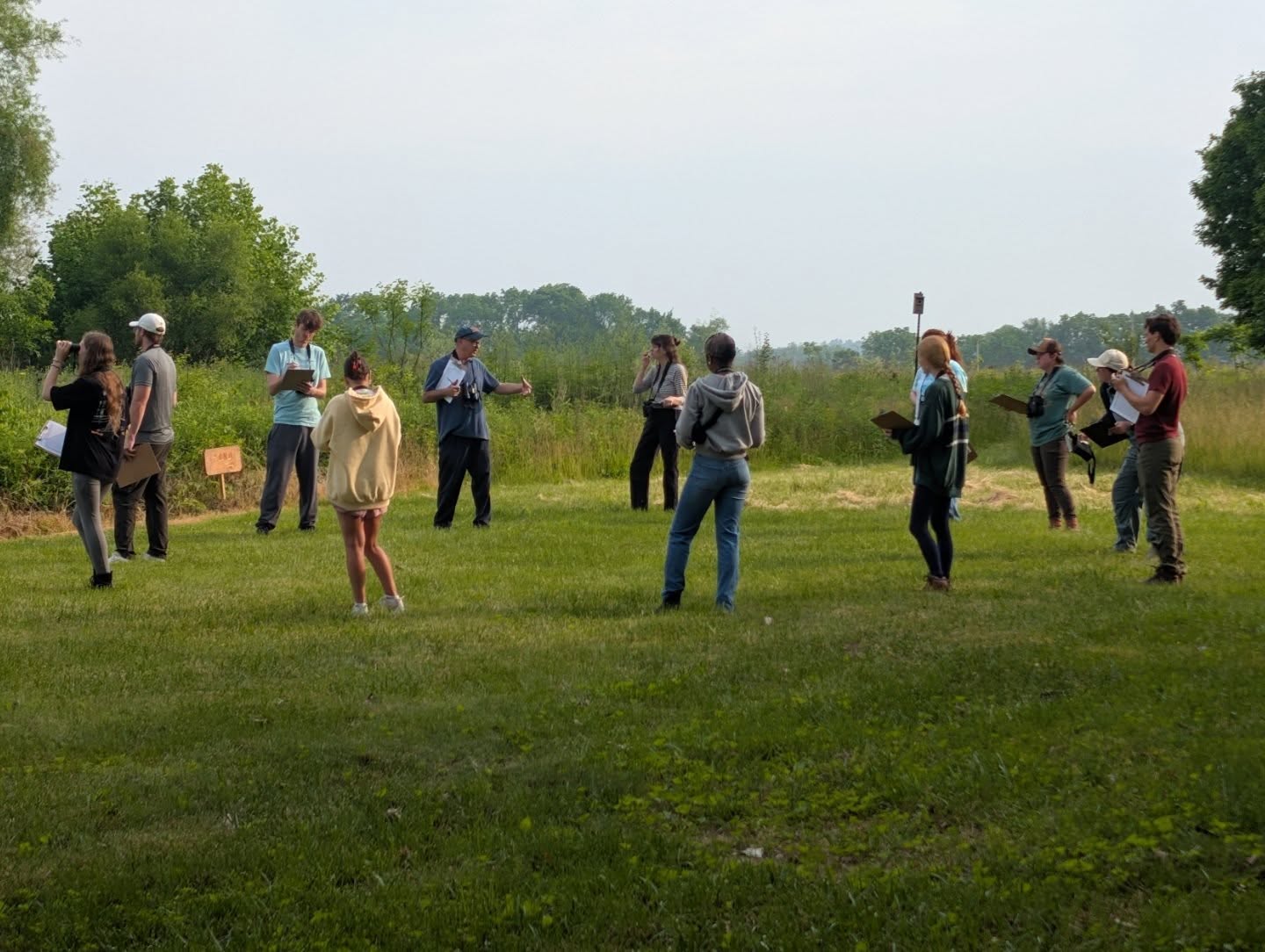 🐦 Welcome to Dr. Canterbury's summer Ornithology class! 🐦
One of many classes that the center holds for students to come out and explore all that nature offers for us!
Yesterday, he held a bird banding session to teach his students how to properly identify species by age, sex, weight, wingspan, etc., and to highlight the importance of tagging birds for population counts and migratory patterns!
Bird species shown (in order):
Male Eastern Towhee
Female Red-winged Blackbird
Female Common Yellowthroat
Stick around for other class highlights throughout the summer! ☀️🌿