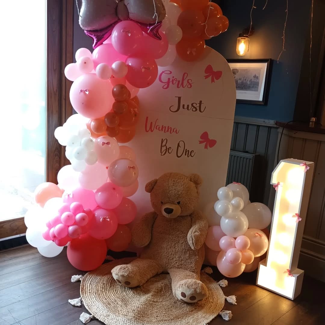 Love this elegant 1st birthday set done at the weekend
# girls just wanna be one
Find us in fb
https://www.facebook.com/share/g/19DTMwVF41/
