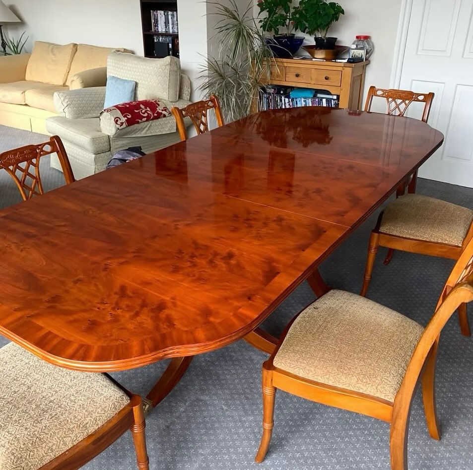 Starting the week with passion for what we do best – bringing new life to beautiful wood pieces!
Since 1994, we’ve been turning Monday blues into Monday brilliance, one restoration at a time. Here’s to another week of preserving beauty and creating lasting impressions!
#MondayMotivation #FrenchPolishing #WoodRestoration #LuxuryFurniture #TraditionalCraftsmanship #FurnitureRestoration #LondonCraftsman #BespokeFurniture #InteriorDesign #WoodCraftsmanship #LondonRestoration #HandmadeInLondon #LuxuryInteriors #AntiqueRestoration #MondayVibes