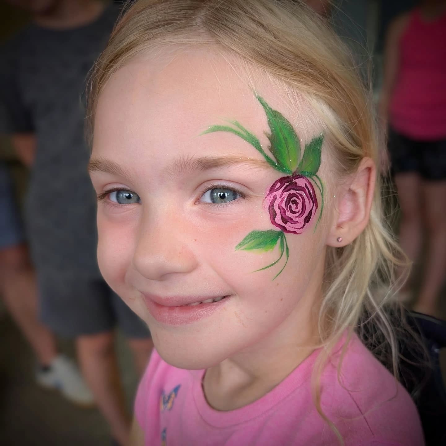 โจ๐๐จ SLINGER LIBRARY ๐จ๐โจ Lovely to see you all at today's event at @slingercommunitylibrary ! I hope everyone is excited to dive into reading this summer - I myself have a book ready and time reserved (yes -- time I actually have to schedule ๐
to sit down and READ! )
#colorpopfacepaint #slingercommunitylibrary #coloryourworld #slingerwi #slingerfacepainter #facepaintslinger #wifacepainter. #mkefacepaint #slingerowls #summerreadingprogram #facepaintlibrary