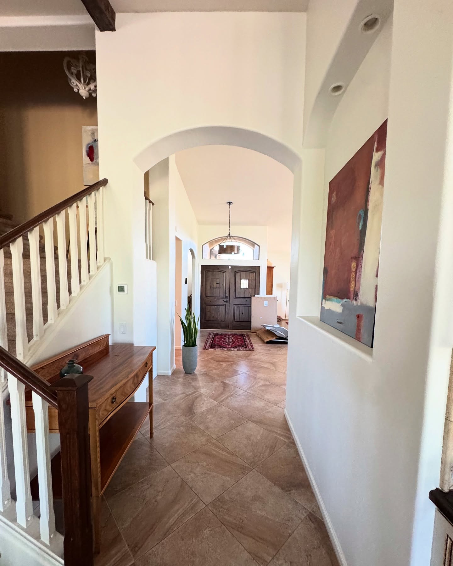 From walls to ceilings and everything in between we do it all. Full interior repaints done right. 💎 Give us a Call 520-479-4035 or visit www.lgndpainting.com to get started 🤩👏🏻