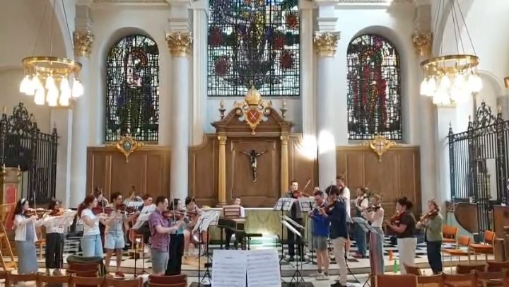 Only a few hours to go until we perform Max Richter’s seminal work The Four Seasons Recomposed 🌿🌞🍂❄️ tonight at 7.30 @ St Mary-le-Bow as part of the church’s LIVE festival - head over for 7.30 (no tickets required, it’s free!!). See you at the bar afterwards too for drinks in the ☀️