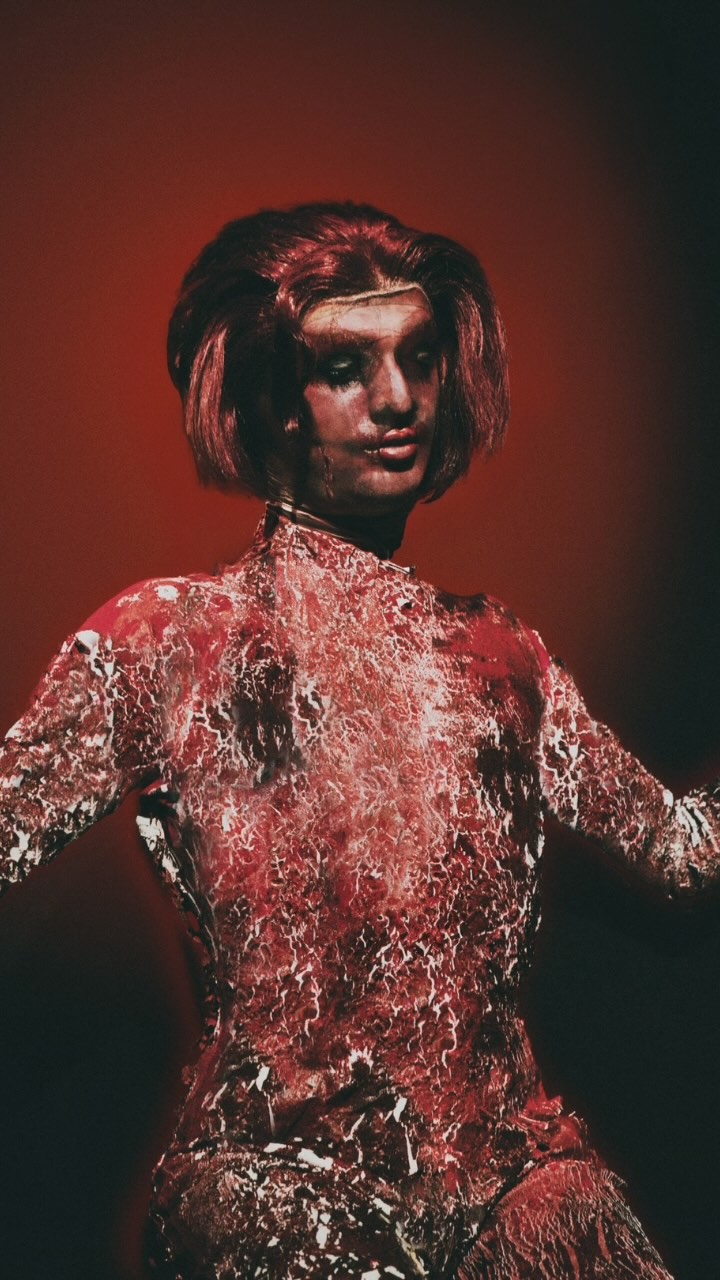 Let me jump on this lovely trend
With some of my favorite costumes
@morphae._
@belligerency
And @_espressa
#costumedesigner #costumedesign #holyairball