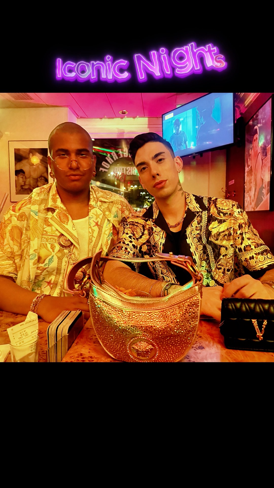 Predigerhof Gay Bar – wo Gold glitzert und queere Nächte leuchten ✨
Come shine with us! 💃🏼🍸 Täglich ab 14:00 geöffnet!
#GayBarZurich #QueerNight #PredigerhofMagic #LGBTQ+ #IconicVibes #GlamTime #DrinksAndDrama