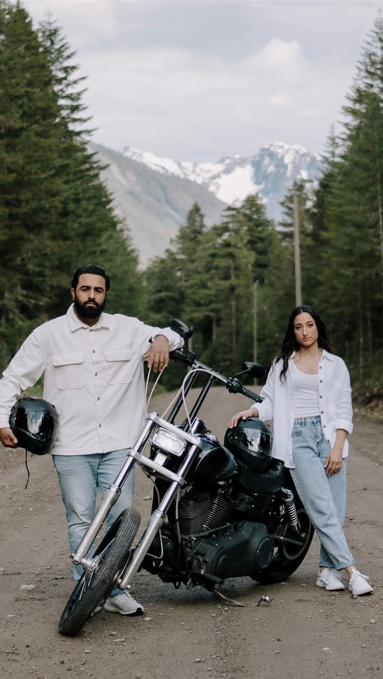 Sometimes you just need to hit the road, find a little freedom, and make some memories while you’re at it. 🖤
This Chilliwack engagement had all the right vibes—open roads, wild love, and his bike stealing a little of the spotlight.
So… where’s your next adventure taking you?
#adventure #engagement #preshoot #roadtrip
Shot for @vissaremediagroup
Photographer @twinographystudio