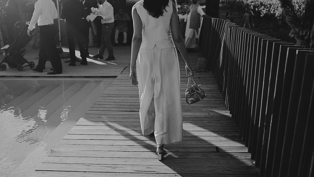 Lights and shadows by the poolside, Alentejo.
✨
Video | @andorinhafilms
Second Shooter | @luminous
Wedding Planning | @we_bypassagetoindiaportugal
Venue | @torredepalma
Catering | @torredepalma & @passagetoindia_lisbon_portugal
Design & Decor | @nomad.eventos
Flowers | @ohmariaflores
Photography | @momentocativo
Stationery design | @inloveweddings
Wedding Cake | @migalha_doce
DJ | @djshraii
#destinationwedding #weddingvideos #weddinginportugal #desiweddings #weddingvideographer #weddingreception #summerwedding #europeanweddingphotographer #indianfusionweddings #weddingcocktailhour