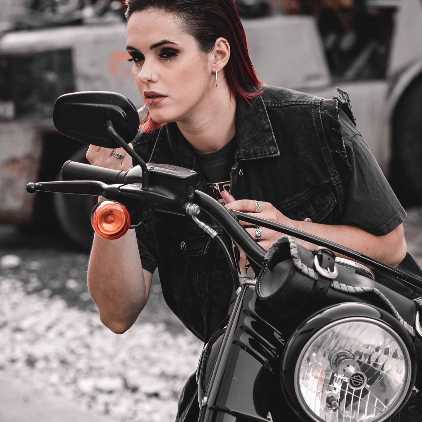 Maquillage : @lespacedelea // model : @lucyinzeskaille
@harleydavidson @harleydavidson.switzerland @harleydavidsonvs
#instagoods #photographies #portrait #portrait_vision #portrait_perfection #portrait_shots #portrait_ig #portrait_shooterz #portrait_mood #portraitvision_ #portrait_universe #portraitphotographer #portrait_universe #sonyalpha #sonyphotogallery #sonyalphasclub #sonyalphaportrait #sonyalphaclub #suisseromande #harleydavidsonmotorcycles #harleydavidsondaily #harleydavidsonnation