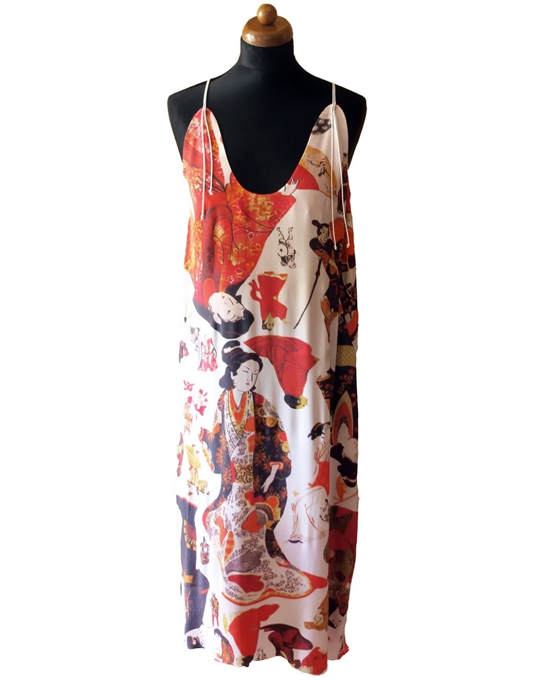 The Midsumner- dress-dream of Asian cultures is ready-to-wear right now. In viscose georgette You Will feel really comfortable in super hot days, like naked....
You can see the dress in our studio and online:
https://www.klarazidkova.cz/product-page/summer-dress-in-delicate-viscose-georgette-with-asian-inspired-print
#onlyonepiece #newpiece #midsummerdress #asiandreams #readytowear #forsuperhotweather #delicatefeeling #viscosegeorgette #designed #created #madeinbrno #klarazidkova