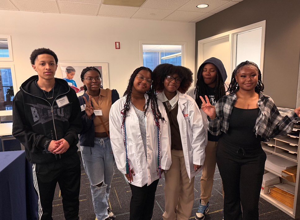 This year, we were able to host the Senior Celebration event in recognition of Reach’s graduating seniors! 🎓🎉 We were able to give heartfelt speeches to honor their hard work and bright futures.
The Reach family offered them words of wisdom to carry as they embark on their new and exciting journeys ahead! ❤️🎊
We cried, laughed, loved, ate delicious food, and more importantly—let our graduating seniors know how incredibly proud of them we are of them!
Huge thanks to @rasa for catering the delicious food! 🌟