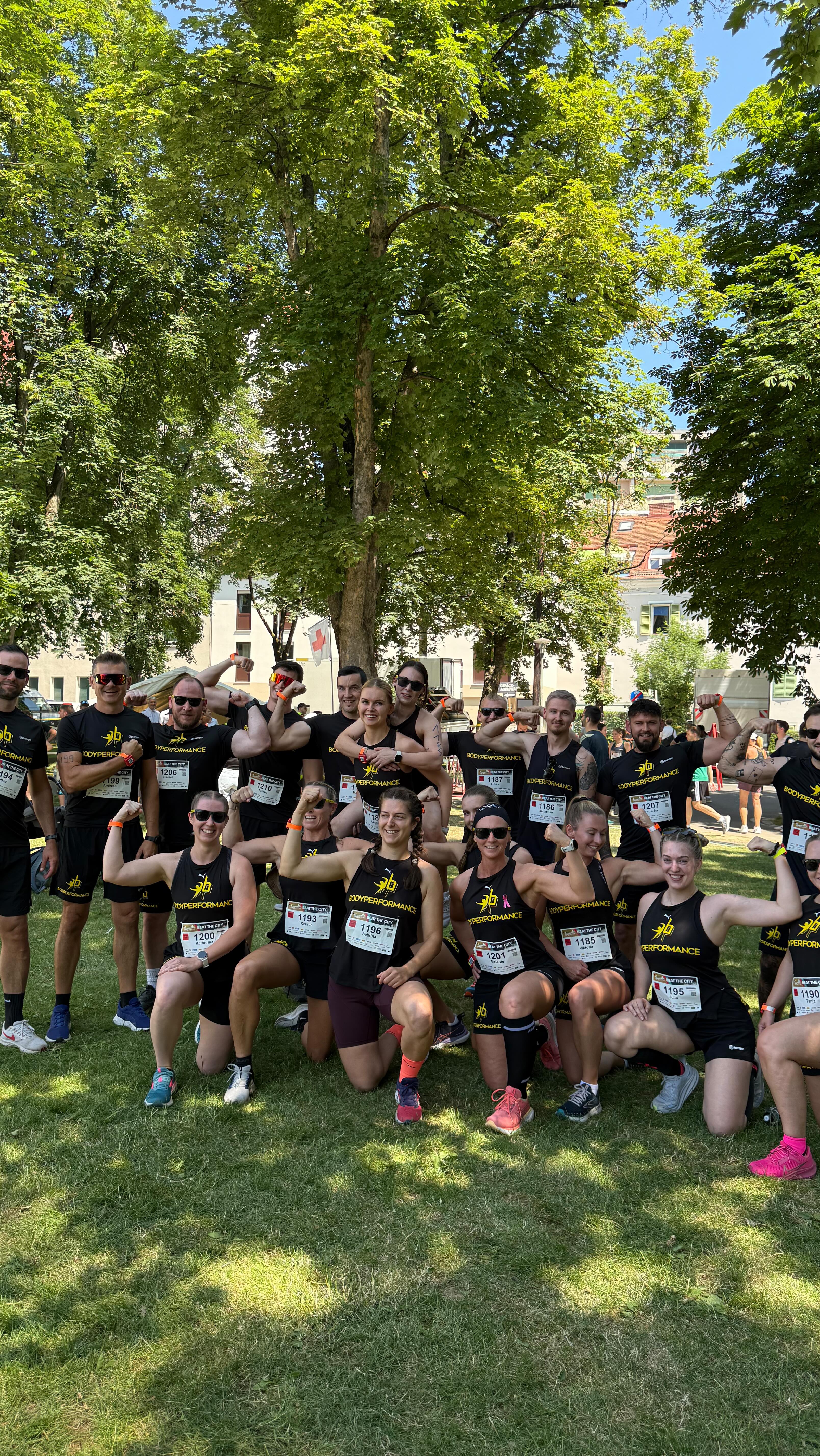 GRAZATHLON 2025 - Was für ein Tag!🙌 Ob Gatsch, Hindernisse oder Endspurt — zusammen haben wir alles gemeistert! 🏃♀️🏅 DANKE an alle die dabei waren!
#bodyperformance #bodyperformancestudio #bodyperformanceleibnitz #xundmacher #diexundmacher