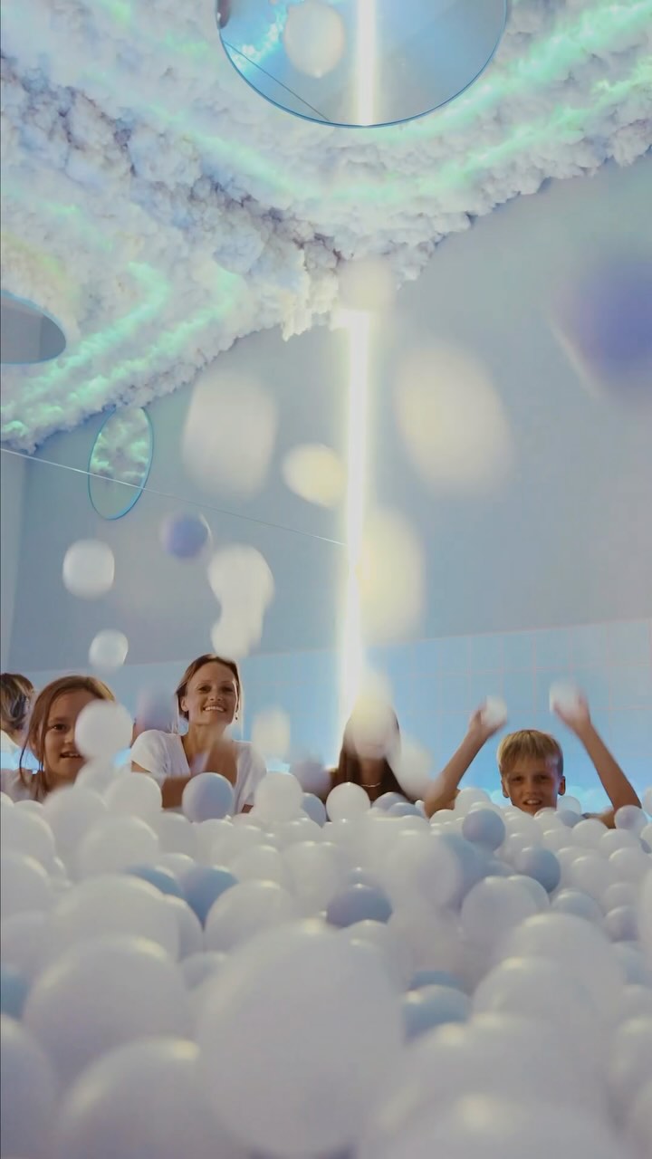 Enjoy the sunny Summer time in Mallorca and when you come to see the adorable Palma, just plan an hour for your entertainment @fantasy_museum_palma 🫶🏻
We are open every day 10-20☀️
#plazamayor #fantasymuseumpalma #familytime #palmademallorca #fantasymuseum #hotsummerdays #citytime #funtime #coldplace❄ #funtime #familymuseum #vocation