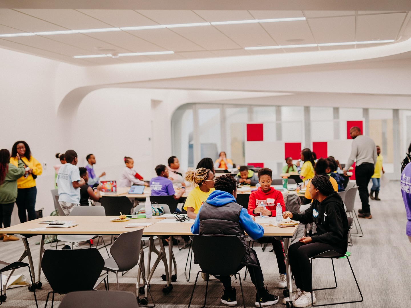 Afro Quiz.. got the opportunity to photograph this event while working on a documentary with them.
#photographer #photography #yegphotography #edmontonphotographer #yycphotographer #yvrphotographer #eventphotography #eventphotographer #creativeagency #contentcreator #nowlyve