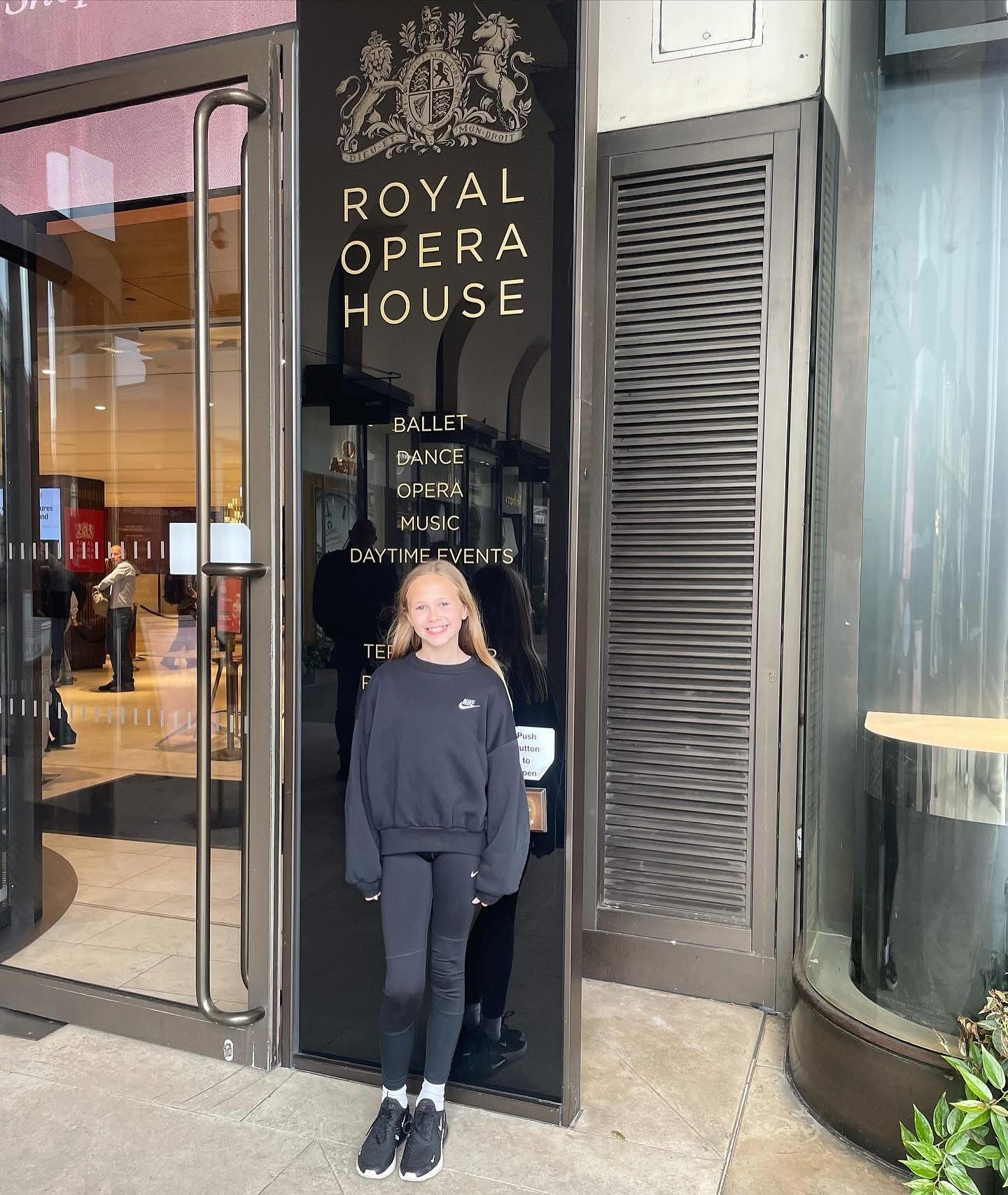Sending a huge well done to Molly who successfully auditioned for @royalballetandopera youth program and will start training in September! Very proud as I know how hard she has worked and the “No’s” she has had along the way 💖 Go get em Mols!
#KTTA #Agent #TalentAgent #TalentAgency #ROH #AYPA #Singer