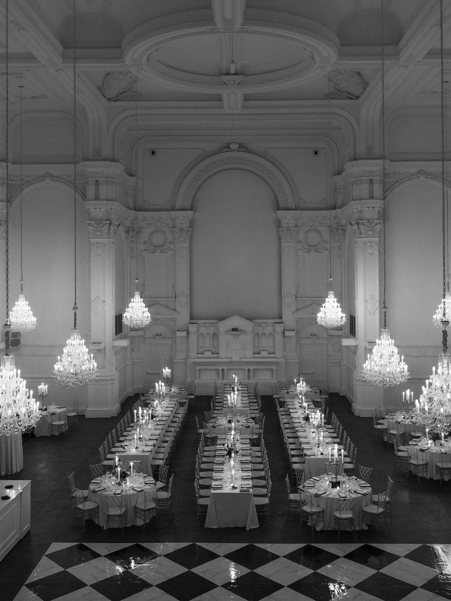 Un lieu grandiose, une ambiance feutrée, une r