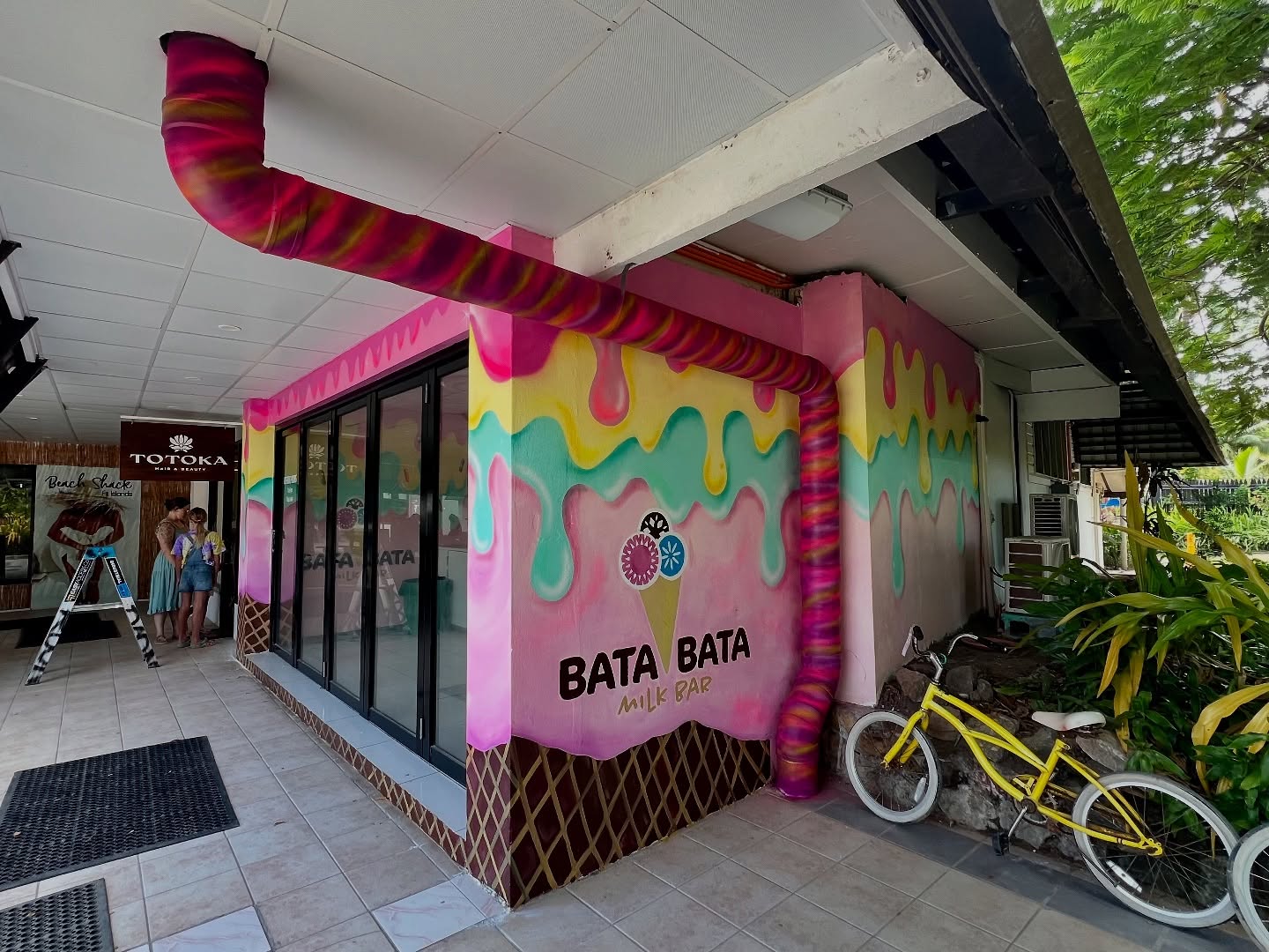 Two years ago, I painted this mural for Bata Bata Ice Cream at Plantation Island Resort, Fiji — and now I’m back to give it some fresh love! 🎨🌴 A little repaint, a little renovation, and a whole lot of vibrant energy to keep the space just as fun and sweet as ever.
#batabataicecreamshop #sweetas #icecream #muralrenovation #muralartwork #becolourful #fij #plantationislandresort #islandtime