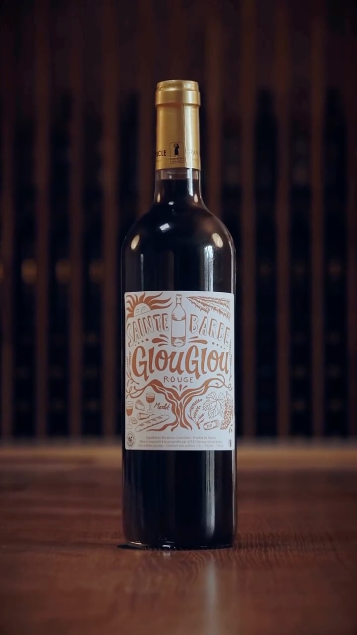 Un bon vin, c’est comme un papa: plein de caractère, vieilli a la perfection, et toujours là quand il faut.
Faites lui plaisir avec une bouteille qui a autant de style que lui ! 🍷
📷 @oursicate
#fetedesperes #vinrouge #redwinelover #bordeauxsuperieur #girondetourisme #jointhebordeauxcrew #instapulpe