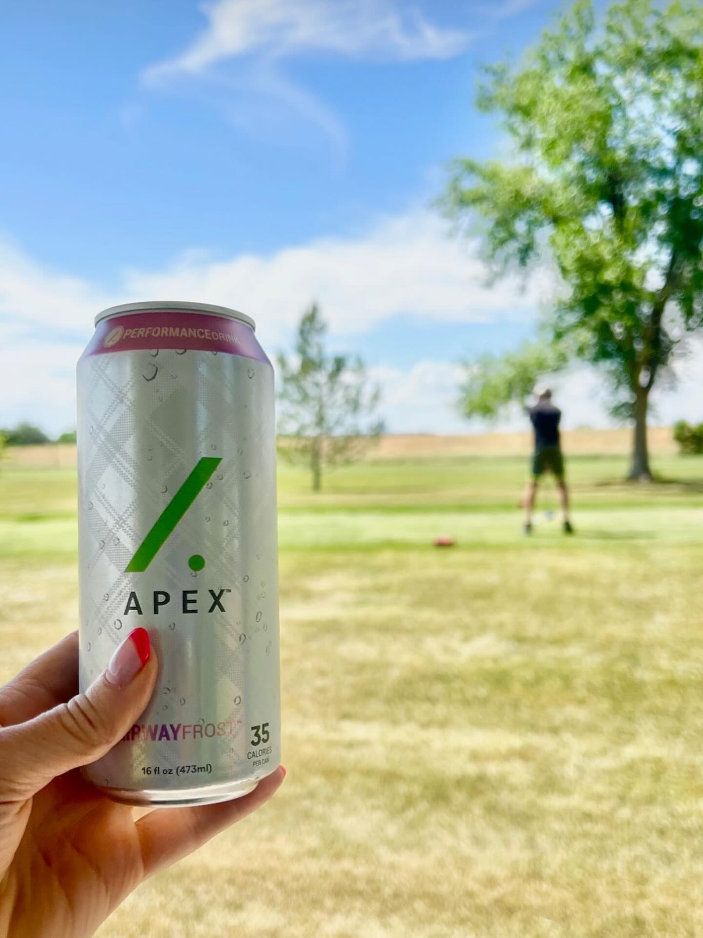 Sip it. Tee it. Crush it. ⛳️
Fuel your round the right way. Crisp taste, clean ingredients, only 35 calories. Apex is your new favorite golf drink. #fairwayfrost #sunsetslice #apexfueled