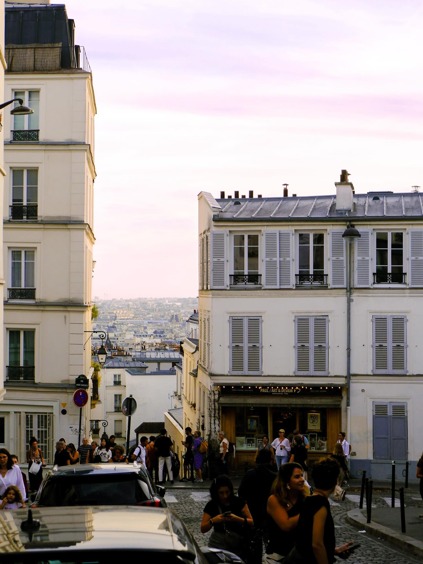 a Parisian evening
•
•
•
#paris #france #fujifilm #fujixseries #summerineurope #photography #parisphoto #parisphotographer #parisphotography #france🇫🇷 #frenchart #streetphotos #fujifilmxs20 #fujifilmx_us #summertime #fujilove