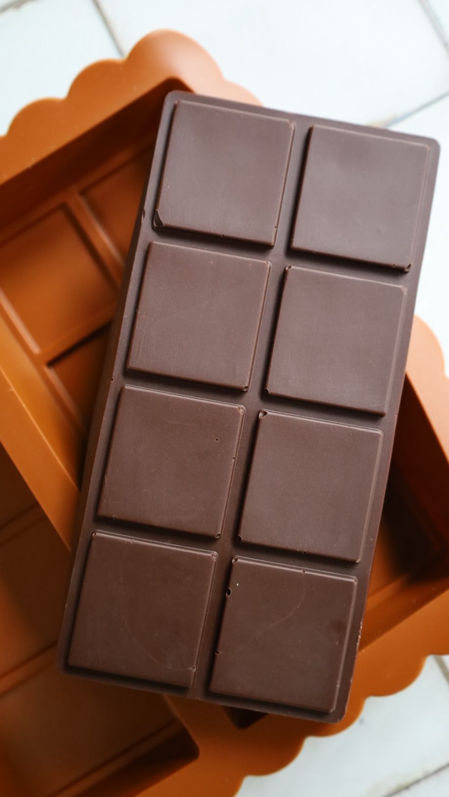 New found love… making this 3 Ingredients Chocolate from scratch 🍫
Thank you @soaringfreesuperfoods for the cacao butter! #gifted
The full recipe is on my blog.
#chocolatemaking #chocolaterecipe #cacaobutter #plantbasedrecipes #foodreels