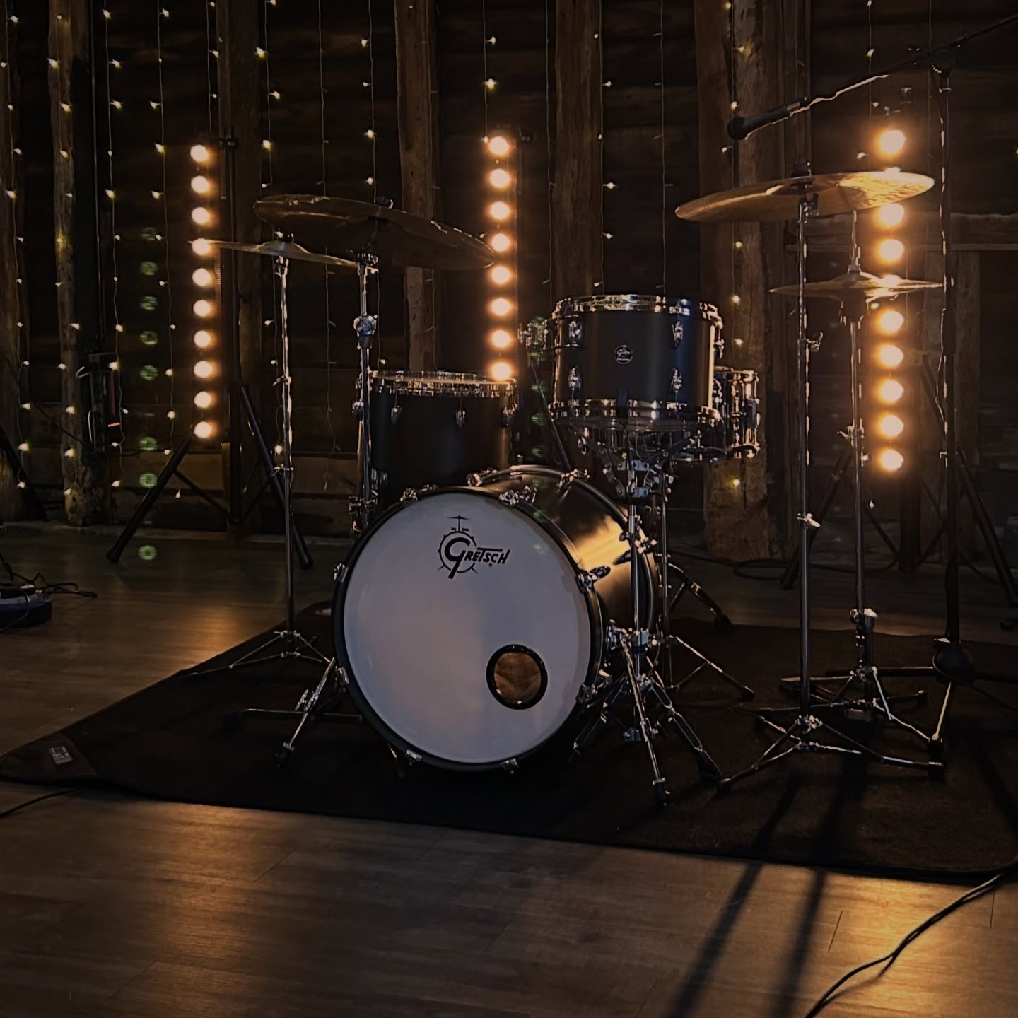 ✨✨✨
#drumsdrumsdrums #vf15 #drummer #drummergram #remodrumheads #gretsch #gretschdrums @gretschdrums @istanbulagop #sessiondrummer #londonmusician #londonmusic #drummerinlondon #drum #drums #drumkit #drumset #instadrums #soundsfrommyattic #drumminglife #remoterecording #remotedrumtracks #remotedrumrecording