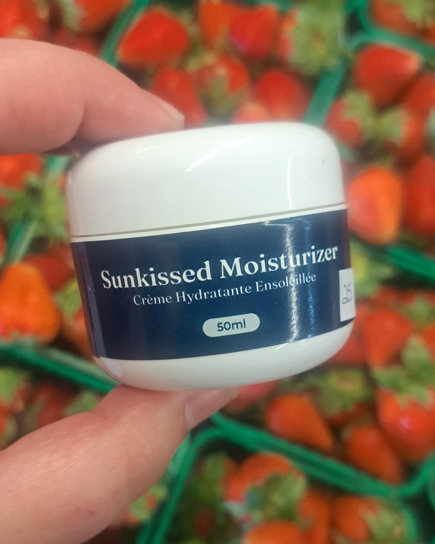 Perfect accessory with strawberry season coming soon! Don't want to forget your sunscreen ☀️ 🍓 #strawberry #season #comingsoon #sunscreen #sun #Moisturizer #sunkissed #yemaya #yemayanaturalproducts #natural #homemade #canada #canadian #ontario #canadian handcraftedbyyemaya #summer #kids #baby #fresh #yummy