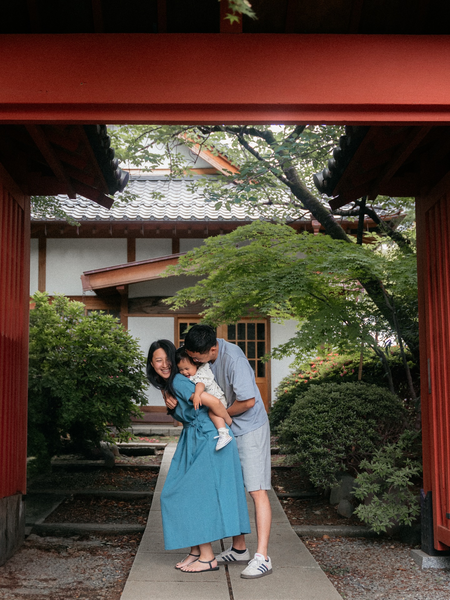A little visit to a shrine full of lucky cats in Tokyo with this beautiful family of three 🥰 It was so fun getting to know them and more than humbled that the cute little one warmed up to me so quickly! Thank you, K,T & M! ☺️
June is known as a rainy month in Japan, but that also means moodier shots & an opportunity to get creative! ☔️
Want to book a session? Head to my website to submit an enquiry or drop me a DM!💌
.
.
.
#portraitphotography #portraitpage #moodyportraits #photographerinjapan #portraitphotographyjapan #photographerintokyo #tokyocouplesphotographer #tokyophotographer #tokyoweddingphotographer #tokyoportrait #フォトグラファー #東京 #ポートレート #ポートレートのセカイ #tokyocameraclub #カメラマン #videographerintokyo #tokyovideographer #familyportrait #familyportraittokyo