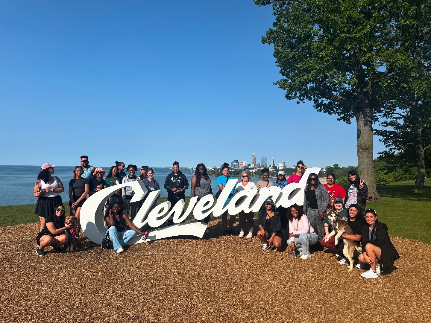 The sun came out just for us, 70°F and ⛅️
We’ll meet same time, same place - Upper Edgewater @ The Cleveland Script sign. Reminder to bring a light jacket with a hood or hat, wear shoes you don’t mind getting dirty. See you at 5:30pm! 🫶🏽💕