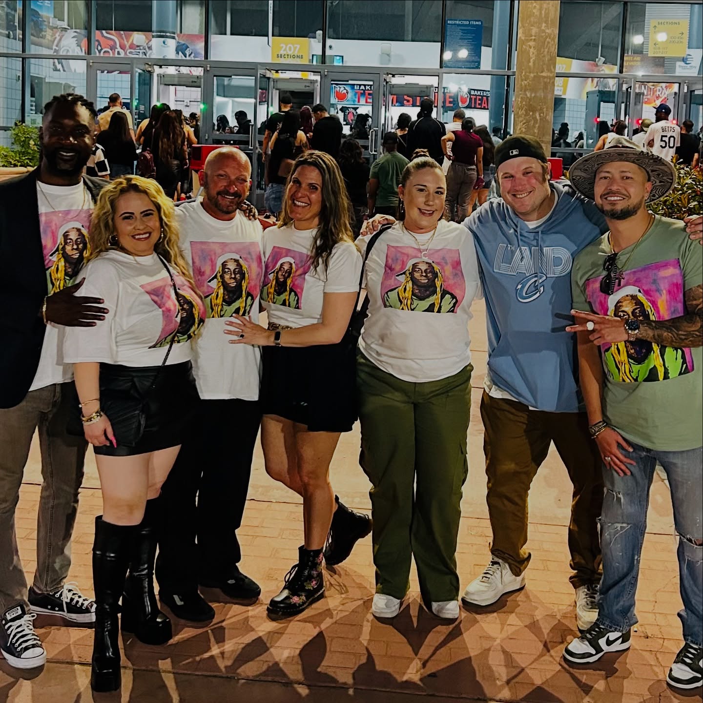 🎉 It’s my birthday, Tha Carter VI dropped — so let's run a giveaway to celebrate! 🔥
Want to win this ultra-soft, pre-shrunk unisex tee featuring my original “Weezy F. Baby” artwork? You can match the vibe 😎
Here’s how to enter:
1️⃣ Drop your favorite Lil Wayne bar in the comments
2️⃣ (Optional) Tag a friend who stays quoting Weezy
3️⃣ (Bonus) Share this to your story + tag me for an extra entry
🗓 I’ll pick 3 winners on Sunday, June 15 — don’t miss it.
Let’s gooo! 💥
#WeezyFBaby #CarterVI #BirthdayGiveaway #ArtByDMos #LilWayne #LilWayneForever #GiveawayTime #giveaway #geminiseason