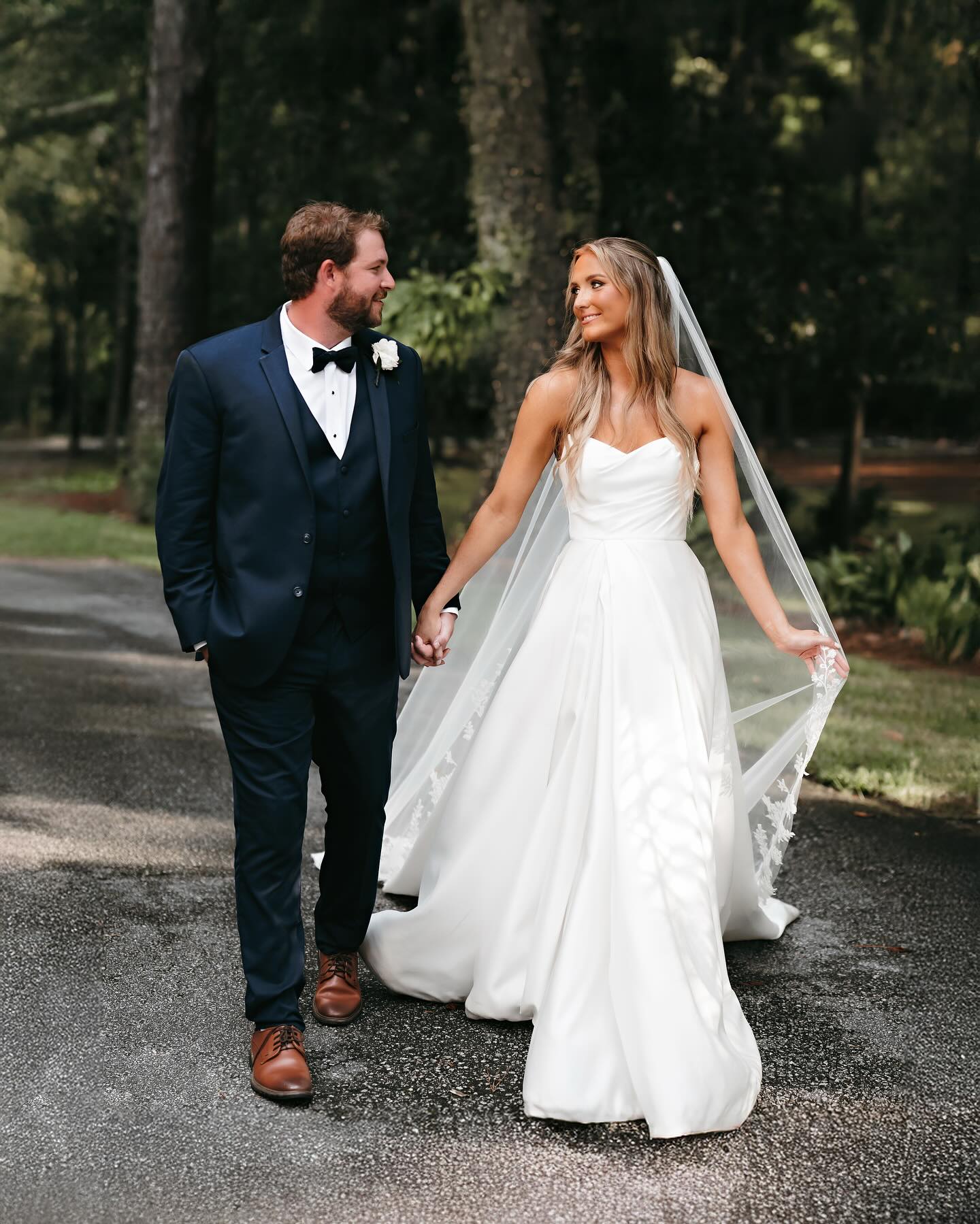 A s h l e i g h + J a c k s o n
6. 7. 25 | S a v a n n a h, G A
Introducing Mr. & Mrs. Melton!! Southern charm, evening glow, and a love that is so sweet!! What a stunning day @mackeyhousesavannah getting to celebrate these two alongside friends and family from near and far! Lead photog, Sierra, captured A+J soooo beautifully. We cannot WAIT to share more!! #ashlyncatheyphotography | Captured by Sierra
