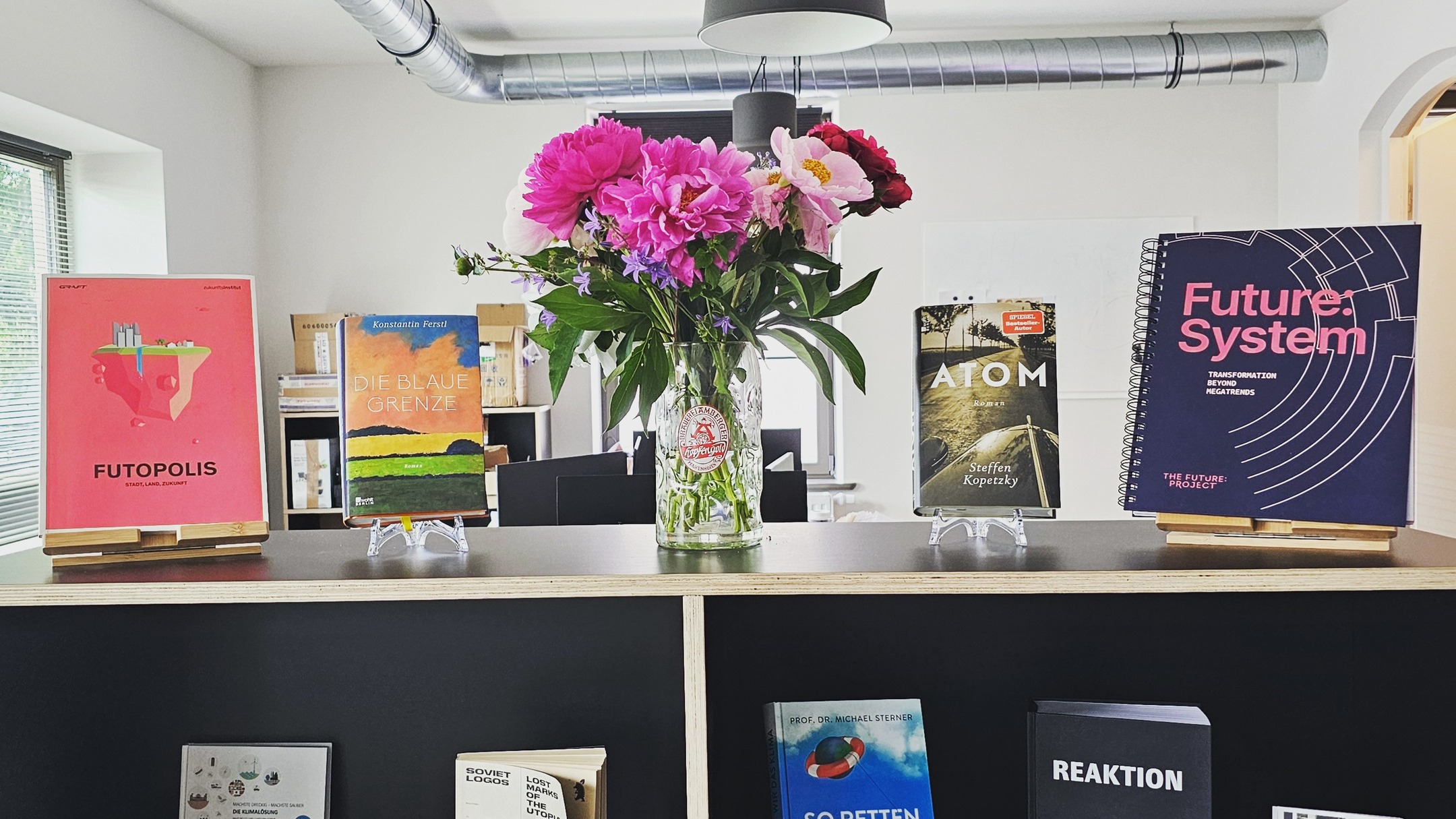 Raus aus dem Homeoffice – rein ins Echtland CoWorking!
💡 Hier findest du nicht nur den perfekten Arbeitsplatz, sondern auch inspirierende Menschen und immer was Spannendes zu lesen.
☕ Kaffee von @fausto_kaffeeroesterei ? Natürlich inklusive.
#CowOrKing #pfaffenhütchen