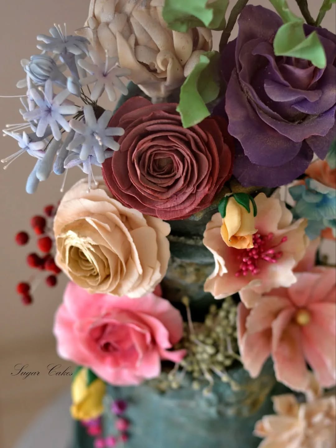 Signature handcrafted sugar flowers 🩷
#sugarstyle #sugarflowerclass #sugarrflowers #caketrends #customcakes