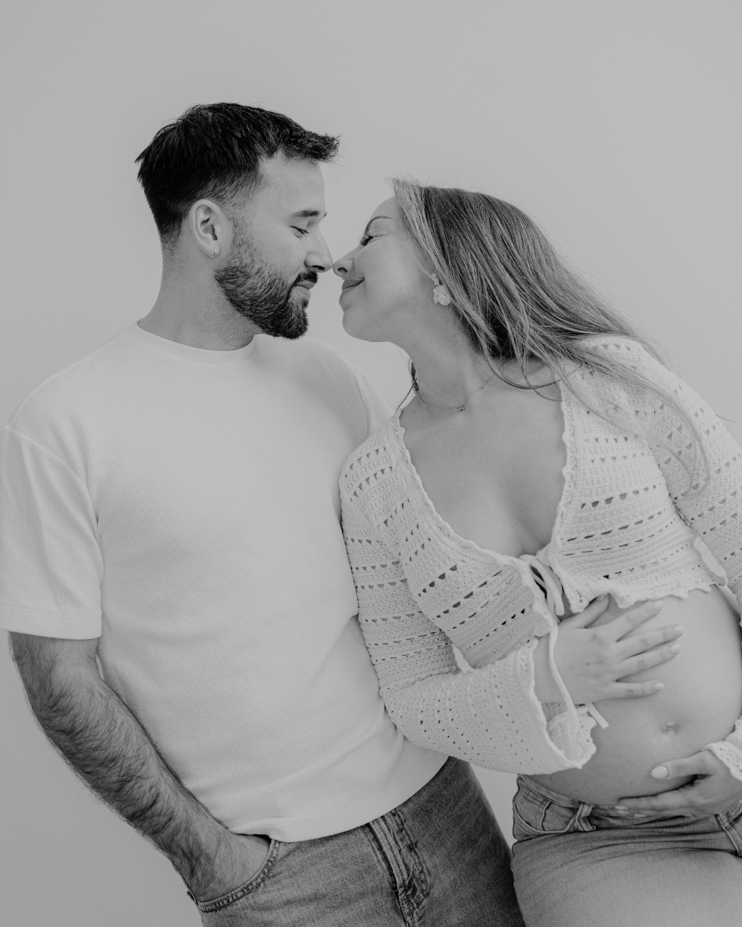 V&R / Baby Bubble 🫧🩵☁️
.
.
#studioshooting #babybauchshooting #modernshooting #couple #pregnancyphotoshoot #familienfotografie #köln #düsseldorf #studioshooting #FamilienvideoKöln
#FamilienvideoKöln #VideografinKöln #BabyfotografNRW #Familienvideografie #CinematischesFamilienvideo #Babyvideografie #Herzensfilm #ZarteMomente #MagischeKindheit #LiebeInBewegung #MomenteDieBleiben #KunstDerErinnerung #StorytellingVideo #NewbornVideo #AuthentischeFamilie #SlowParenting #ZeitloseErinnerungen #Babyvideo #FamilienfilmNRW #ErinnerungFürsLeben