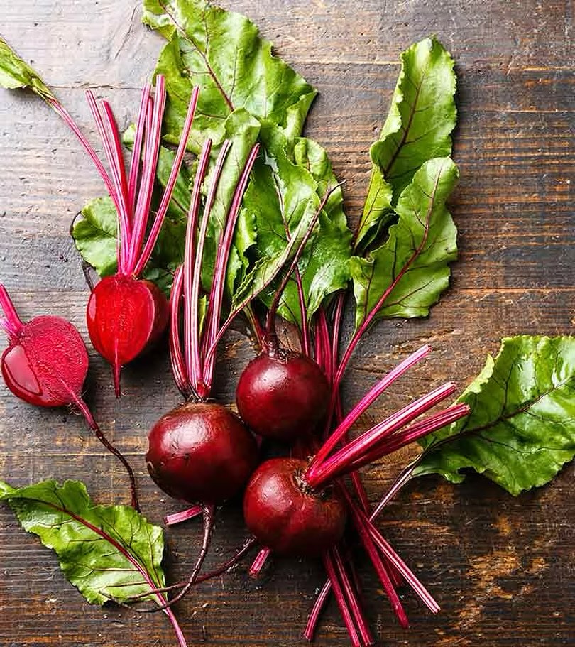 Did you know beetroot juice is great for improving blood circulation? 💪🏽
Great for these colder days! We also make sure our juices have a ginger kick which supports blood circulation 🫚
Visit us this weekend @melbournefarmersmarkets @farmersmarketcarlton @farmersmarketalphington @palmbeachfarmersmarket and @elthamfarmersmarket load up with fresh veg from @thrivingfoodsfarm @remispatch @ozfreshherbs @plentyvalleyproduce @farandafarms 🍎🍋🍐