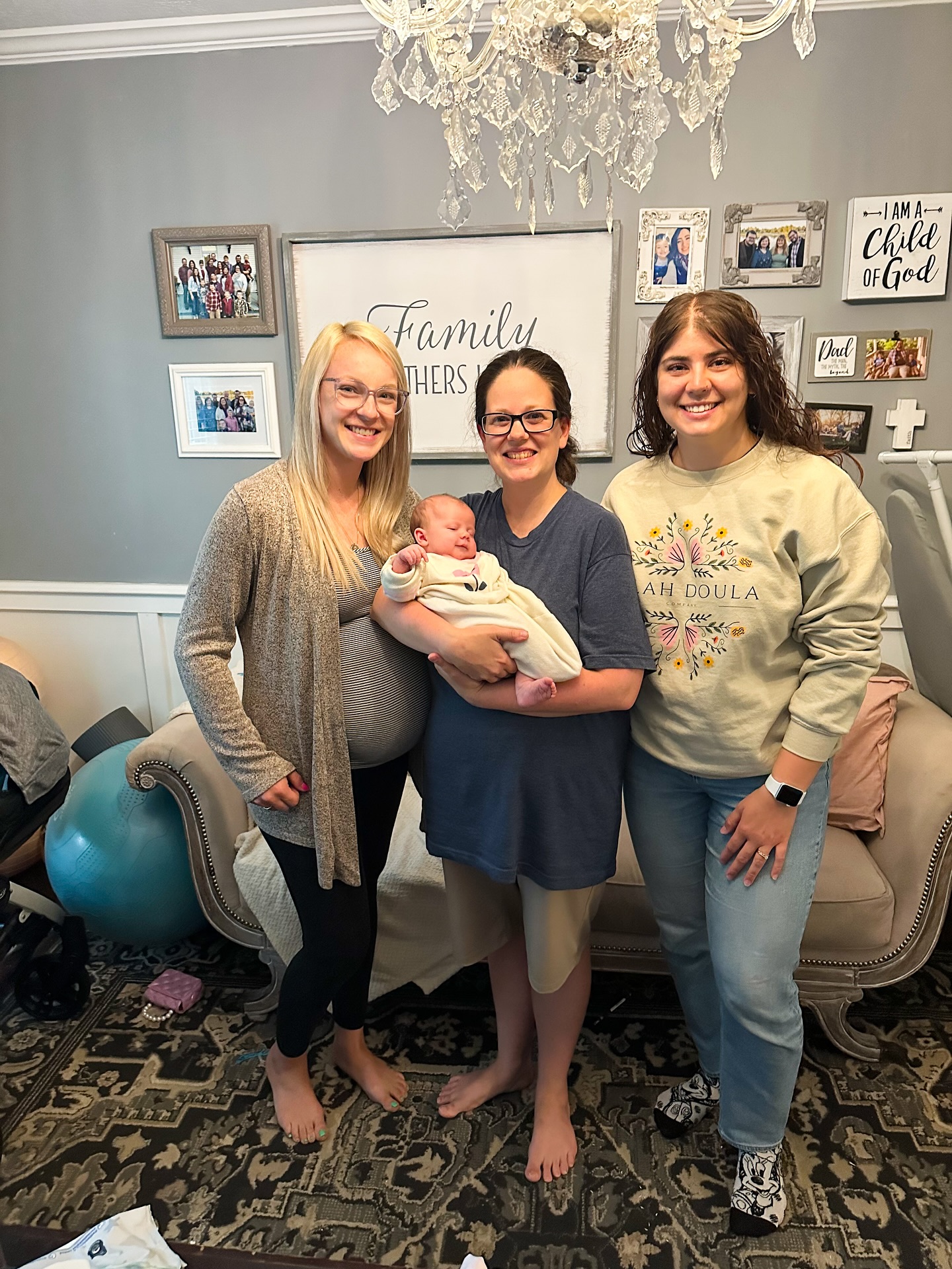 It was our honor to walk alongside this beautiful mother for the birth of her 5th child.
Having an entire birth team that was on the same page spiritually was such a blessing, especially in the prayerful time we got to come together in preparation for birth.
Congratulations to this wonderful family!💞
•
•
•
•
•
•
•
•
#Doula #DoulaCare #PregnancyJourney #pregnancytips #pregnantmom #doulasupport #pregnancycare #laboranddelivery #birthsupport #empoweredbirth #postpartumdoula #postpartum #newborn #newbornbaby #newborns #newbornlife #birthdoula #PregnancyInterventions #InformedChoices #NaturalBirth #kansascity #kcmoms #kcdoula #kcdoulas #kansascitydoula #kansascitydoulas #missouridoula #kansasdoula
