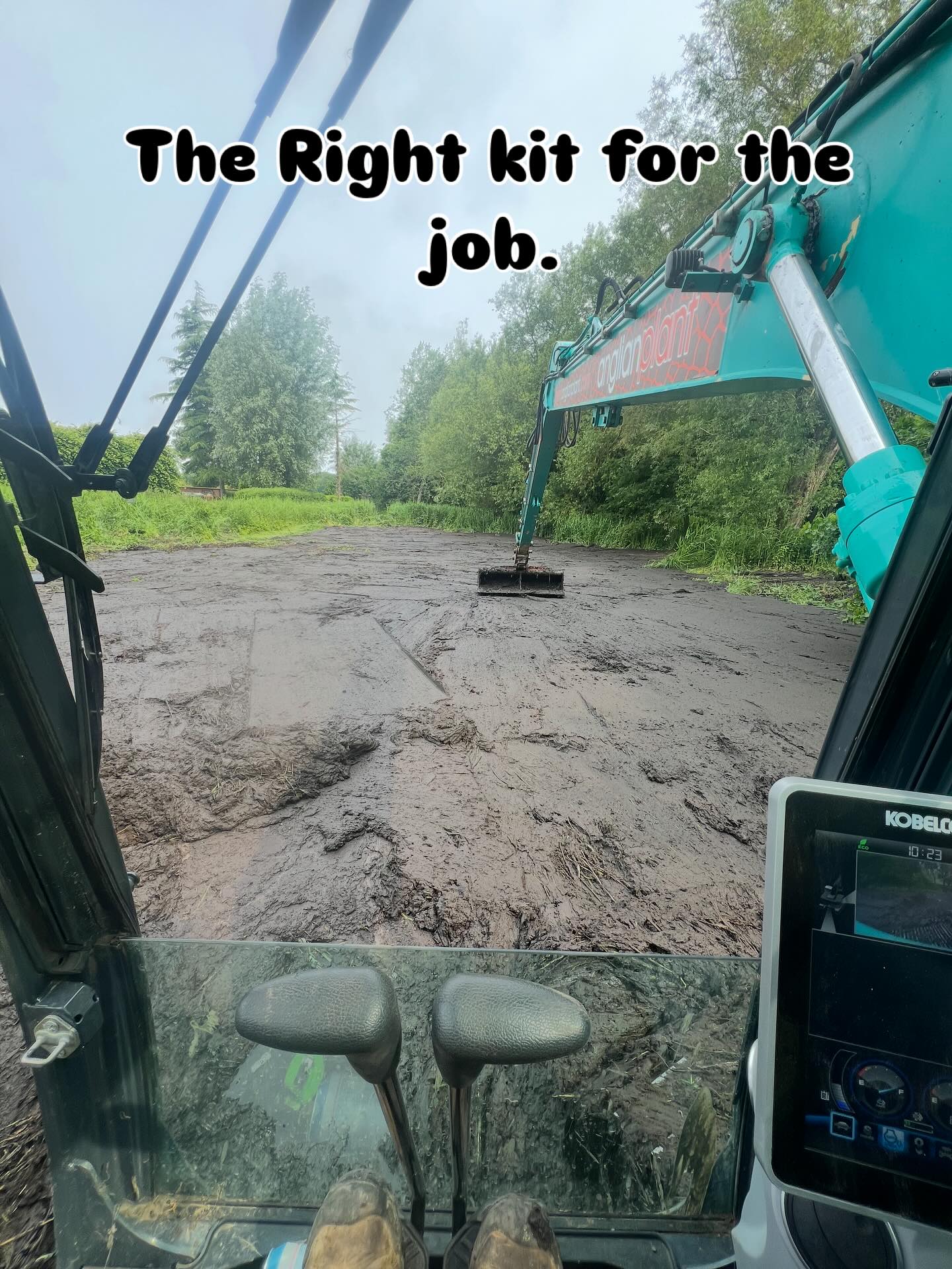 Silt and reed removed to improve the flow of water. 💦 #groundworks #countryliving #plantoperator #planthirenorfolk #countryside #norfolklife