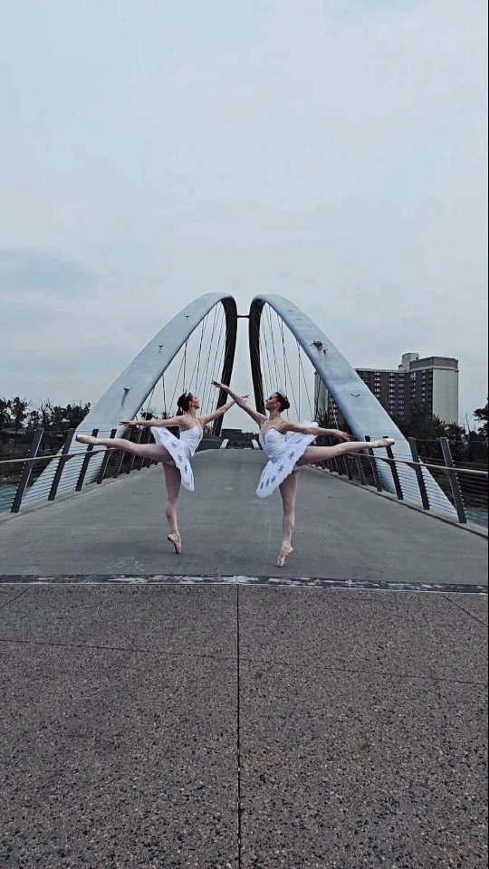 ✨ Not just entertainment - an experience✨🩰 Luxury events hit different when your entertainment looks like it stepped out of a fairytale.
The secret to an elevated event? → Book your content, not just your entertainment.
🎀 Save for your mood board. 📩 Inquiries open for 2025-2026.
#balletperformance #evententertainment #luxuryevents #eventinspo #corporateentertainment #lrbcompany #thelittleredballcompany #weddingentertainment #calgaryevents #yycevents #canadianevents #luxurywedding #brandactivation #galaproduction