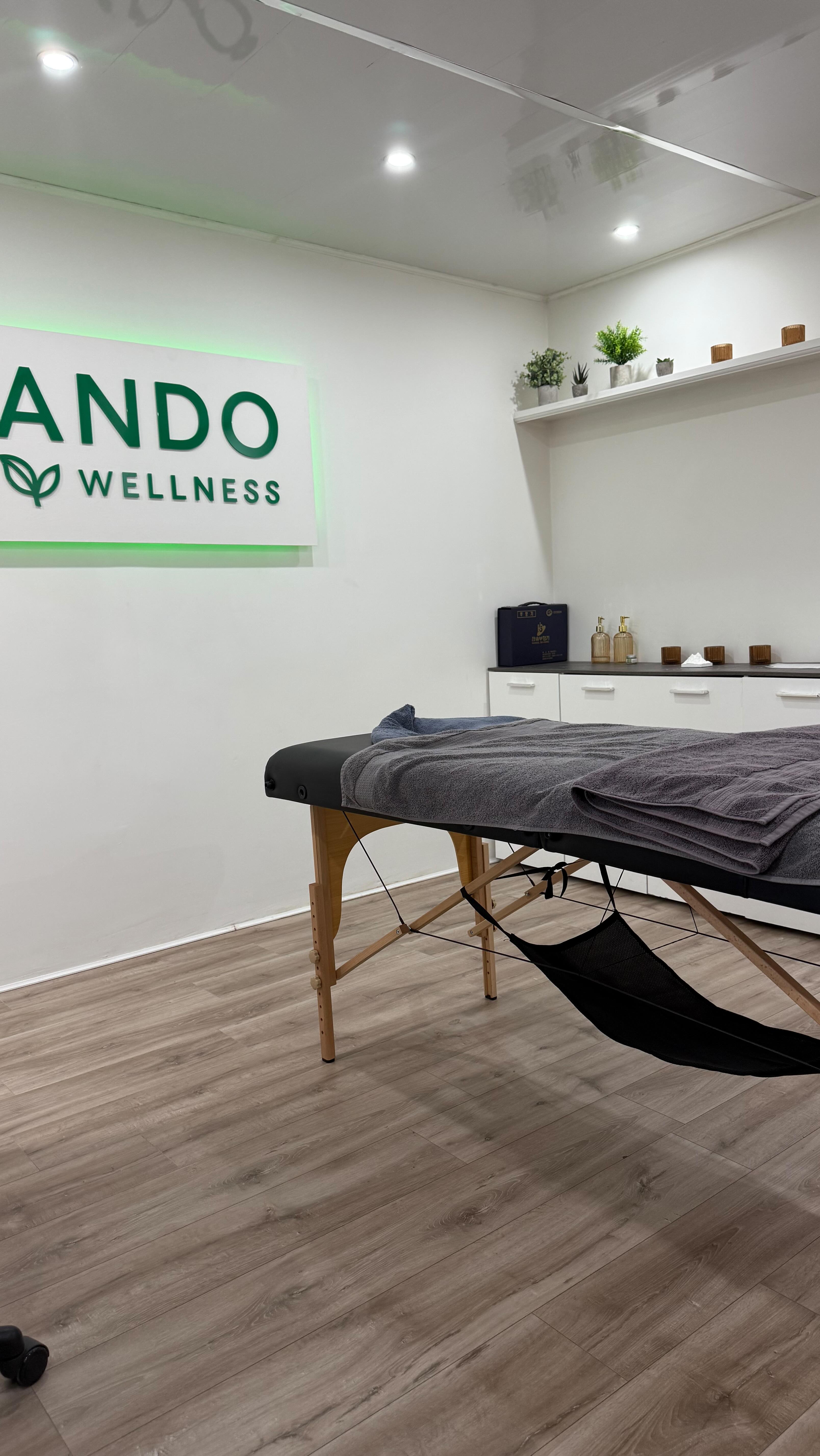 🎥 Welcome to Ando Wellness – Your go-to clinic for recovery, performance, and relaxation.
📍 Located at @hannahmccoyclinic in Liverpool, Aintree.
We offer:
💆♂️ Sports & Swedish Massage
🦵 Physiotherapy & Rehab
🔥 Dry Cupping & Assisted Stretching
🏋️♂️ Whether you’re lifting at PureGym or sitting at a desk all day, we’re here to help you move better and feel your best.
🎉 New clients – ask about our first-time discount!
👉 Tap “Book Now” to schedule your visit today.
#AndoWellness #Aintree #Massage #Physio #Liverpool #Recovery #Wellness #PureGymAintree #Clinic #Health