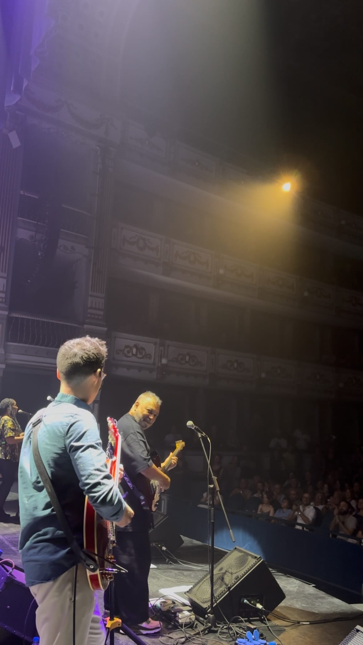 What a blast performing at this beautiful theatre in Malaga with @incognito_world ✌🏼Tune is “1993” by maestro @allottachicco 😮💨 Also big up this incredible axe from @tokaiguitarsukireland