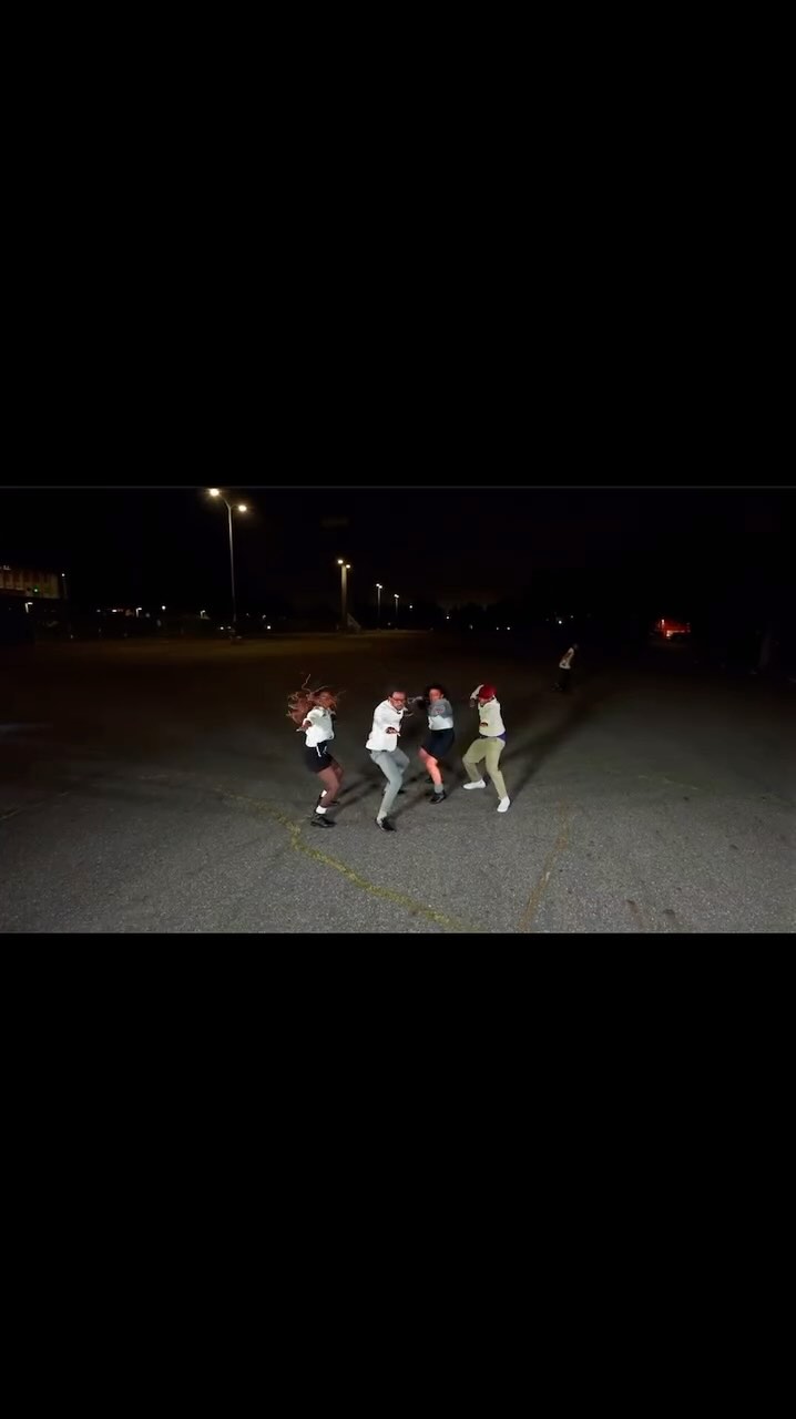 Sometimes you gotta pop out!
Check @strollgroove in the latest visual by @qewly @ant.artefakt
featuring a whole squad of amazing talent in LA! 💜❤️🔥
—
music by: @kendricklamar
#joebrownchoreography