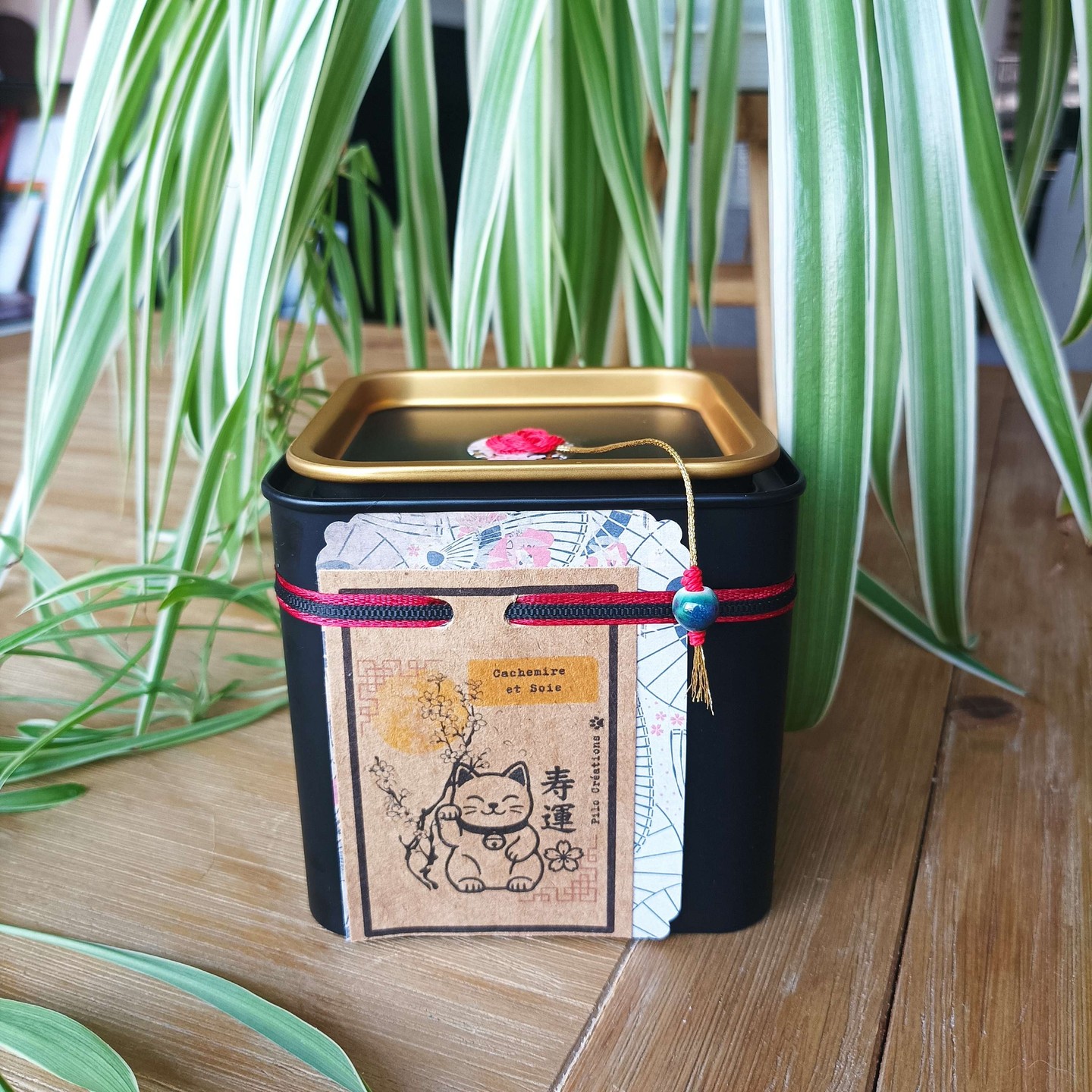 🌿 Une nouvelle bougie artisanale inspirée de la tradition japonaise? Fabriquée à la main avec de la cire d'olive 100% naturelle et parfumée aux fragrances de Grasse, cette bougie est le cadeau idéal pour un moment de sérénité. 😌✨ Adoptez un style de vie plus respectueux de l'environnement et alliez élégance et responsabilité. Rendez-vous sur notre site www.pilocreations.com pour en savoir plus et laissez-vous séduire par l'art du bien-être. 🕯️🌱 #cadeau #environnement #parfum #bien #main #bougie #ecologie #bougieartisanale #faitmain #zerodechet