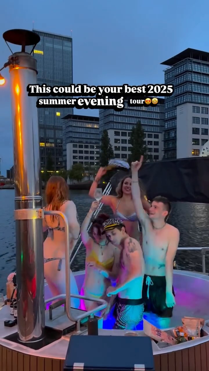 Your summer won’t remember the plans you did not make.🥂😏
Share this with your groupchat so you don’t miss out!🤩
Book your group summer tour NOW!🔗
#GroupGetaway #HotTubCruise
#thefloatingtub #GroupGoals #FloatingSpa #RiverVibes #BerlinExperience #WellnessTrip #HotTubTime #BookTheBoat #thefloatingtub #wellnessonthewater #hottubboat #badedampfer #HotTubBoat