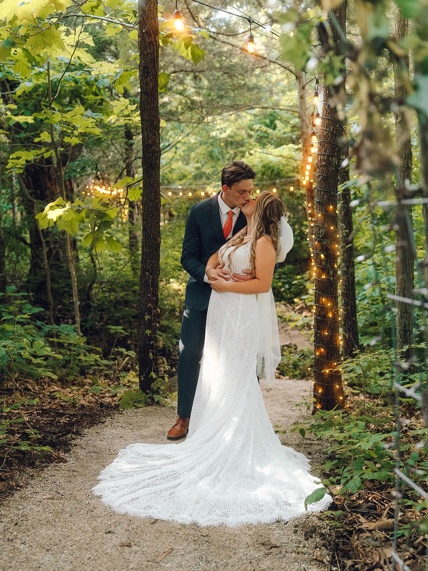 The Roberts 💍
——
#weddingphoto #weddingportrait #weddingday #mophotographer #love #bride #dress #sony #midwestmoment