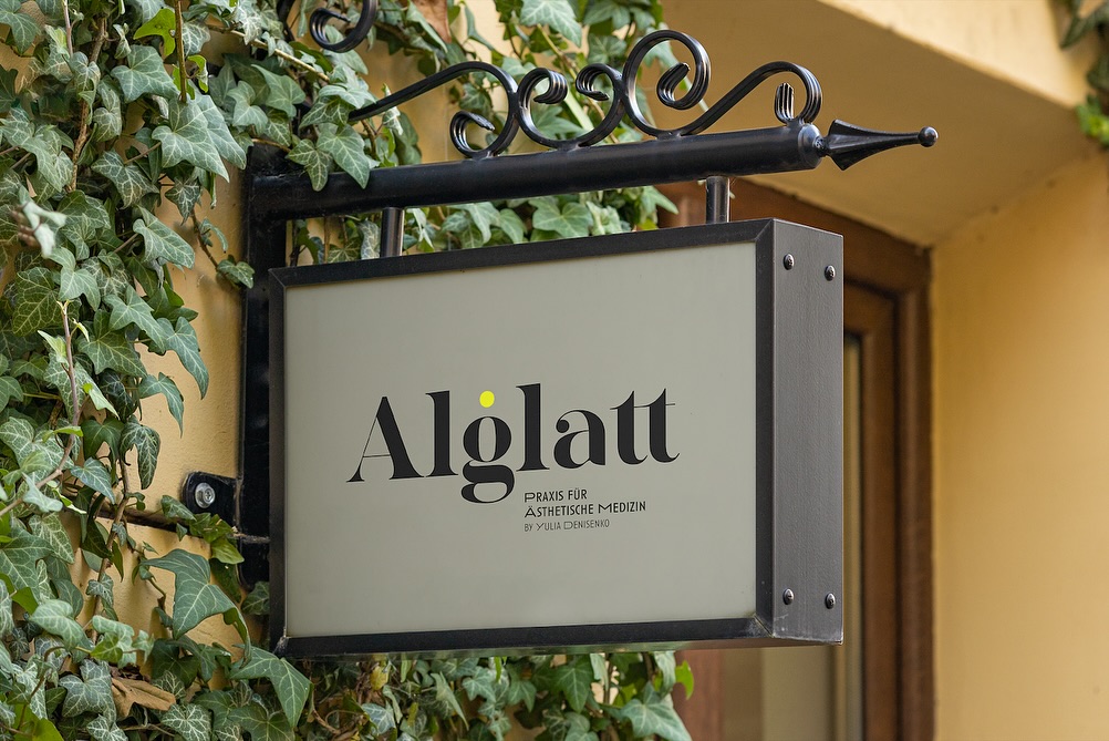 Name/Logo/Flyer Design für Alglatt Treatments Düsseldorf.
#holovision #graphicdesign #alglatttreatments #branding #namedesign #corporateidentity