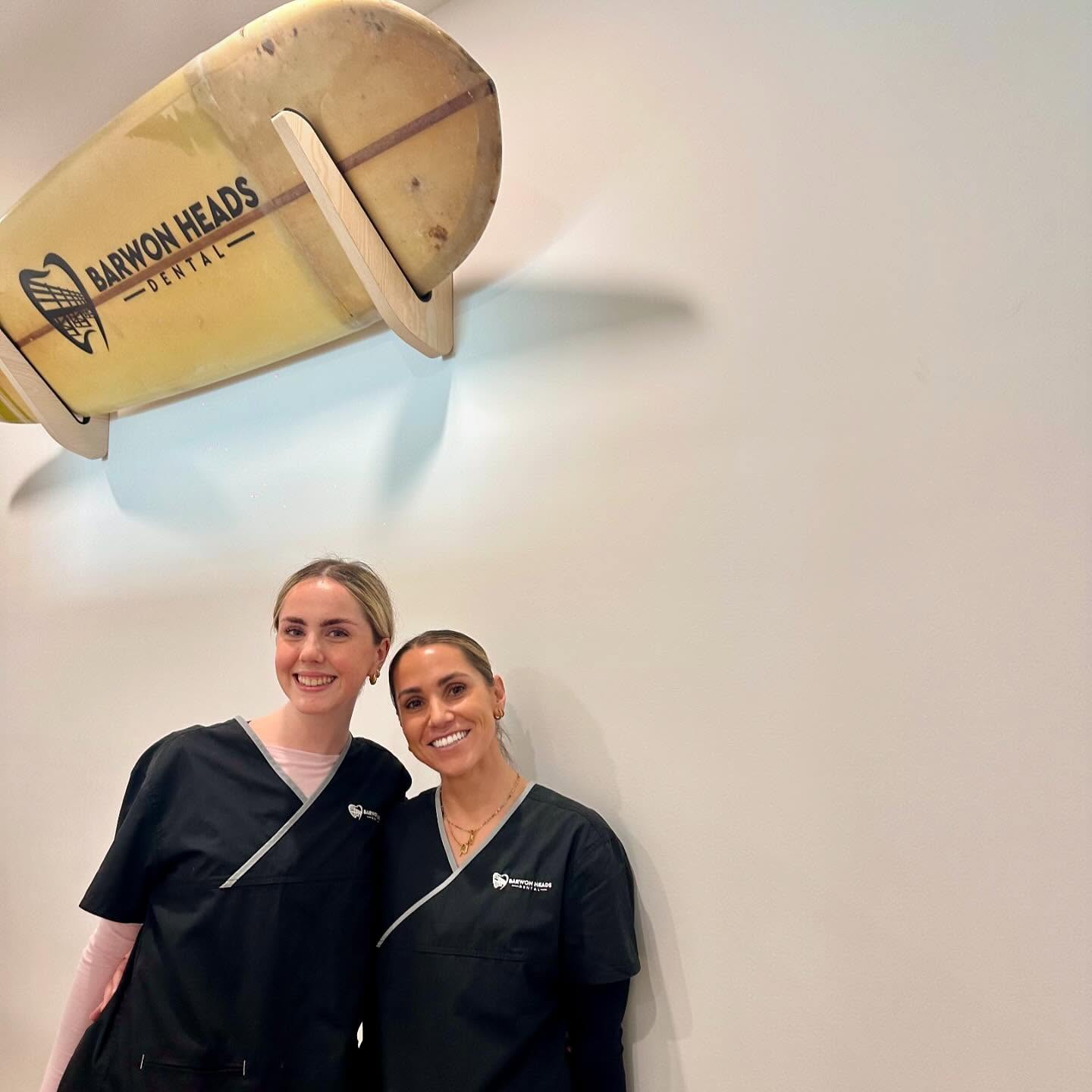 Maggie & Jane: the dynamic lab duo behind over 750+ mouthguards this year!
Precision, hustle, and a whole lot of teamwork — our MVPs in the lab game!
👩🔬🦷 👩🔬
#TeamWork #mouthguards #LabLegends #DentalDreamTeam