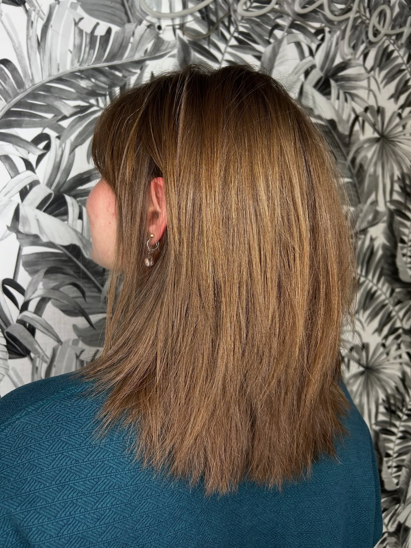 Straight Shaggy Hair by Molly 🌿 @molly_landman
#boston #bostonhair #bostonalthair #bostonalternative #jplocalfirst #bostonsmallbusiness #jamaicaplain #jamaicaplainma #punkhair #straighthair