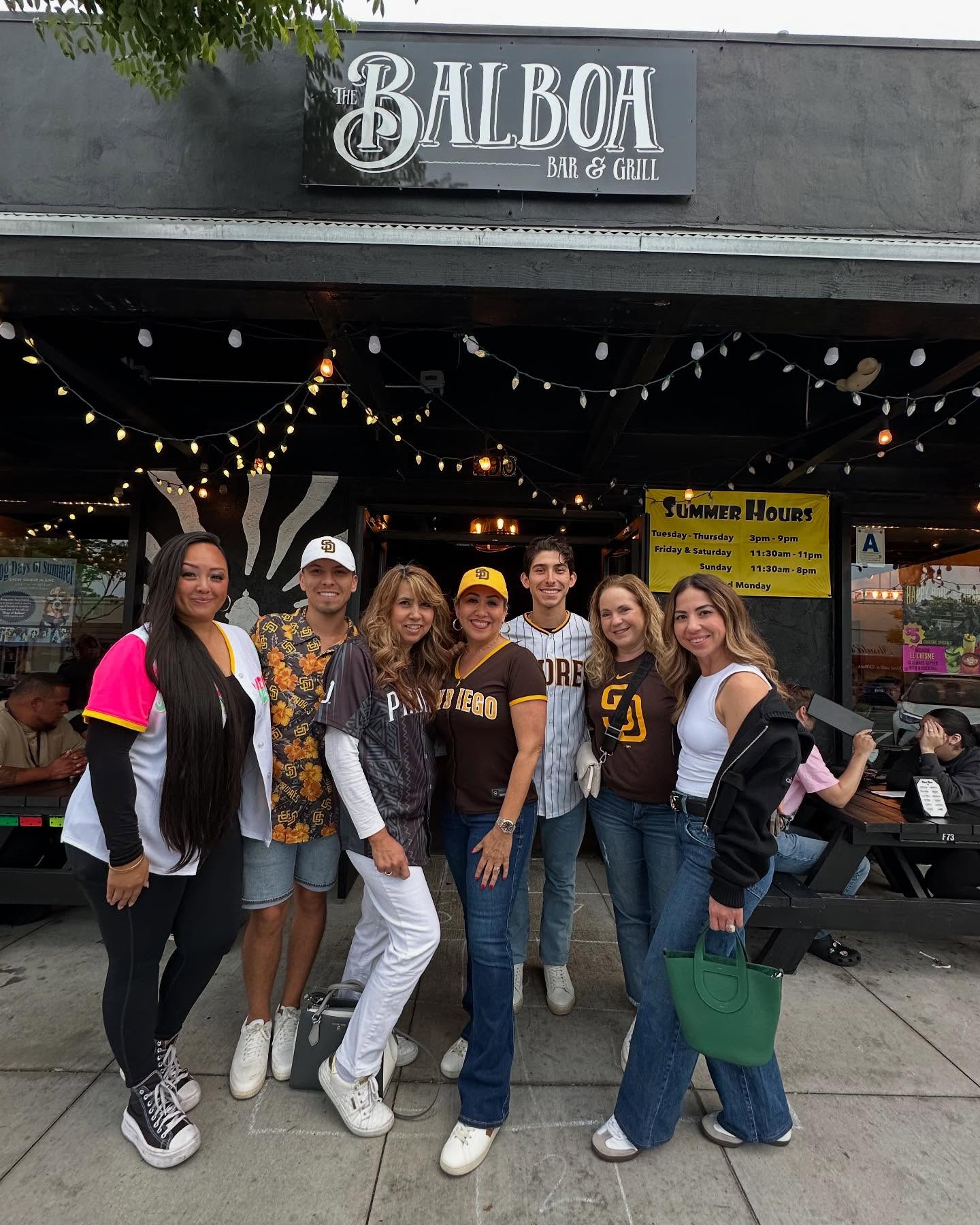 Some of our favorite moments from last night 💛⚾️
Thank you @thebalboasouth for having us!
#PerazaRealEstate #Chulavista #GoPads #Padres #dodgers #balboasouth #petcopark