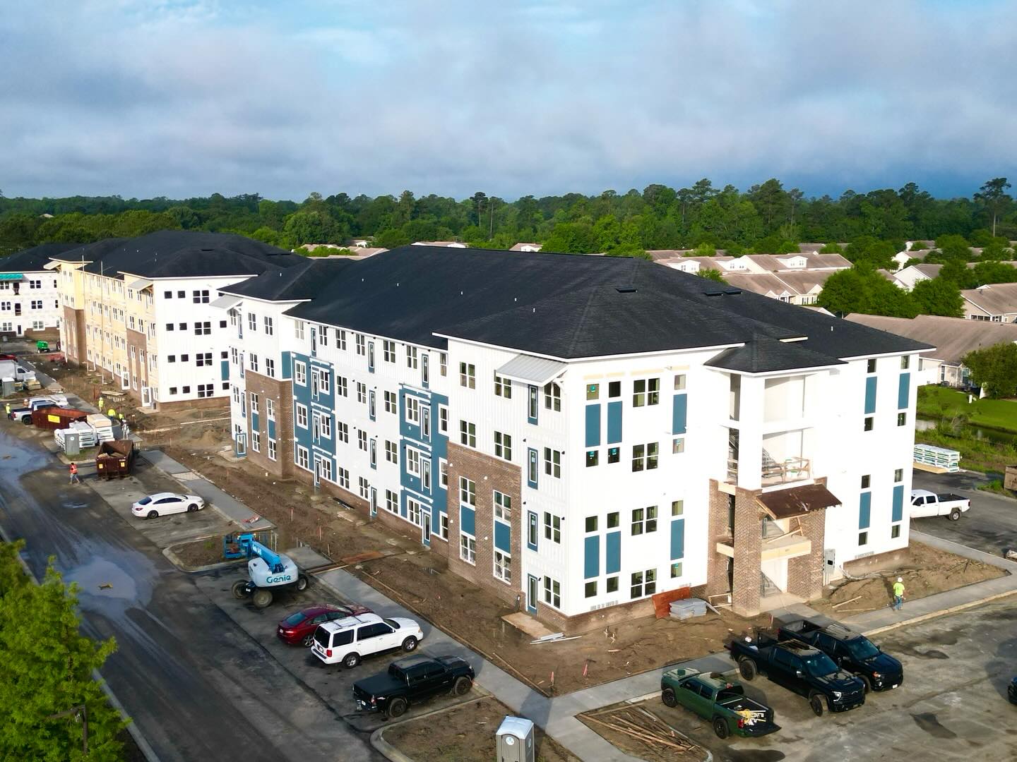 This 300,000 SF multi-family complex will soon have 180 units available in Savannah, GA!
Geis Construction was pleased to once again team up with Olympus Ventures on another great project!