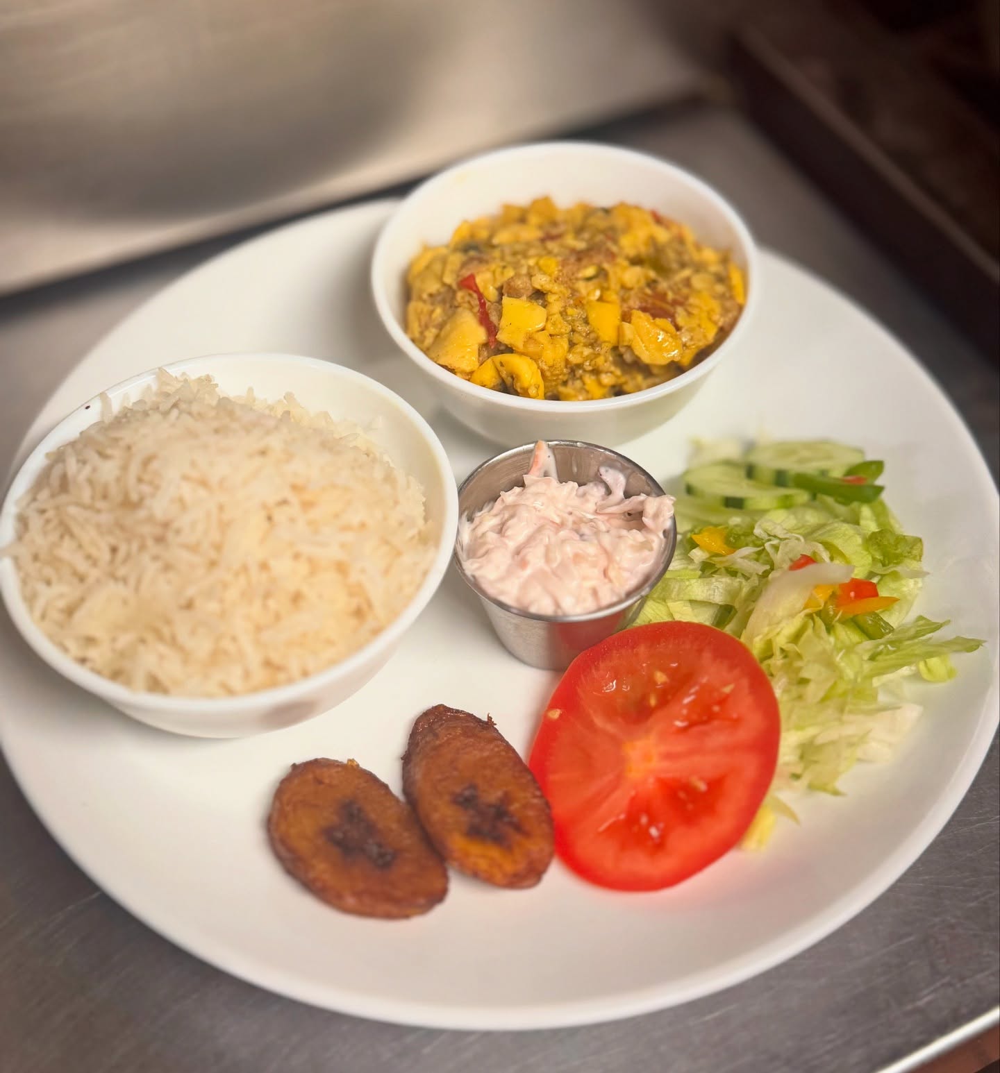 Island vibes on a plate to match the hot gorgeous weatherโ๏ธ๐ฏ๐ฒ Nothing beats our national dish Ackee & Saltfish - the perfect blend of flavour, culture and comfort ๐๐ด
.
.
.
Follow us on TikTok!! paradise_romford
.
.
.
#Caribbeancuisine #jamaicanfood #chef #caterer #restaurant #romford #paradise #family #business #lounge #bar #jamaican #love #food #lounge #bar #essex #london #cocktails #events #catering #services #sweets #dinner #explore #explorepage #viral #festivals