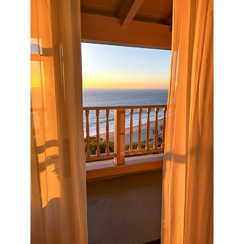 There’s something powerful about real-life connection 💬☀️
Just like waking up to a beautiful sunny day, spending time with people we care about boosts our mood, energy, and even our brain chemistry 🌿✨
When we connect with others face-to-face, we release:
🧠 Oxytocin – builds trust and connection
😄 Dopamine – the feel-good reward chemical
💆♀️ Serotonin – helps us feel calm and balanced
Today I had one of those time-just-flies lunches with an old friend — laughter, listening, no screens, just real talk ❤️
How can we make more space for this?
🌞 Say yes to spontaneous meetups
📅 Block out connection time like you would a meeting
🚶♀️ Go for a walk & talk instead of a call
☕ Invite someone for a cuppa this week
Because connection isn’t just nice — it’s essential for our wellbeing 💛
What’s one small way you’ll connect with someone in real life this week?
👇 Share below or tag them to let them know they matter.
#PositivePsychology #CoachingForLife #RealConnection #MentalHealthMatters #OxytocinBoost #FriendshipGoals #SunshineAndSmiles #WellbeingTips #LifeCoaching #TimeWellSpent #SelfCareSaturday #LunchWithFriends #MakeTimeForJoy #FeelGoodVibes #GRYTcoaching